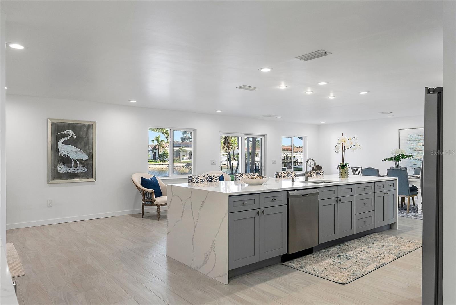 1984 KANSAS AVE NE, ST PETERSBURG, FL, 33703