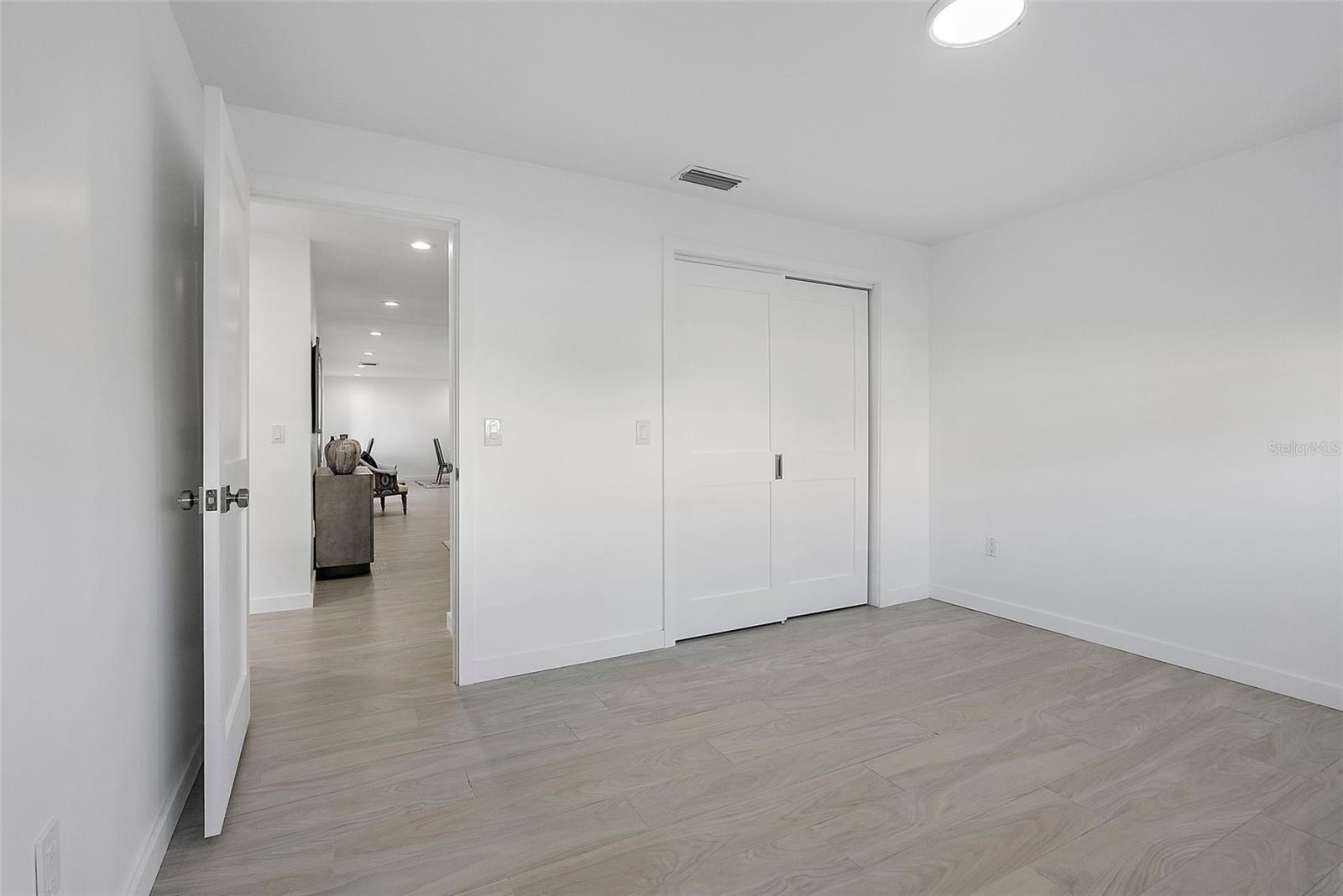 1984 KANSAS AVE NE, ST PETERSBURG, FL, 33703