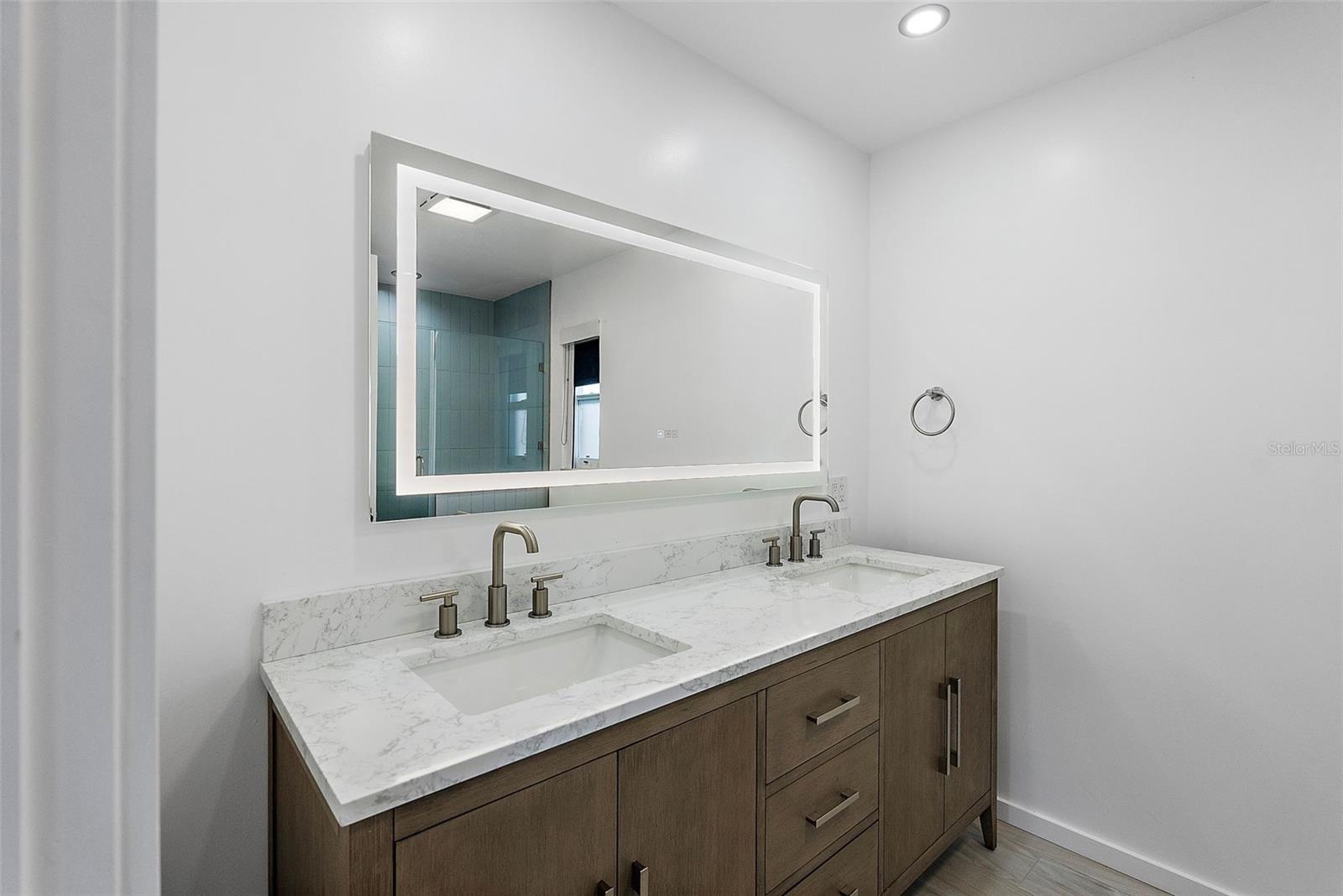 1984 KANSAS AVE NE, ST PETERSBURG, FL, 33703