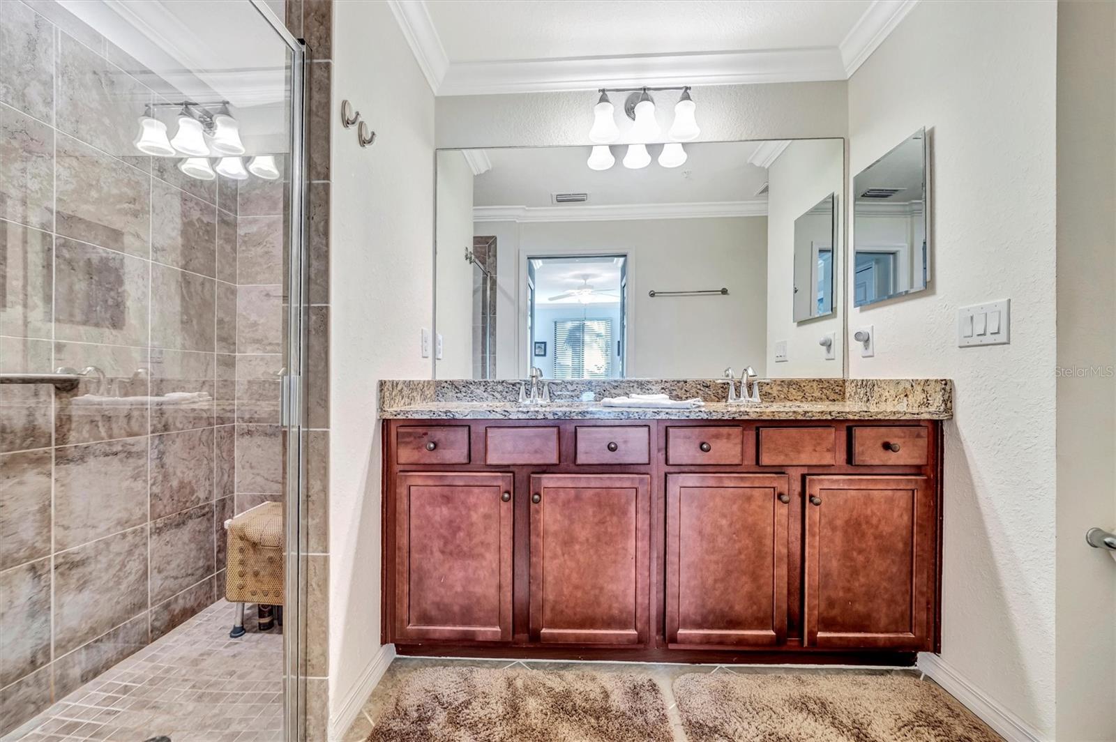 5527 PALMER CIR #105, BRADENTON, FL, 34211