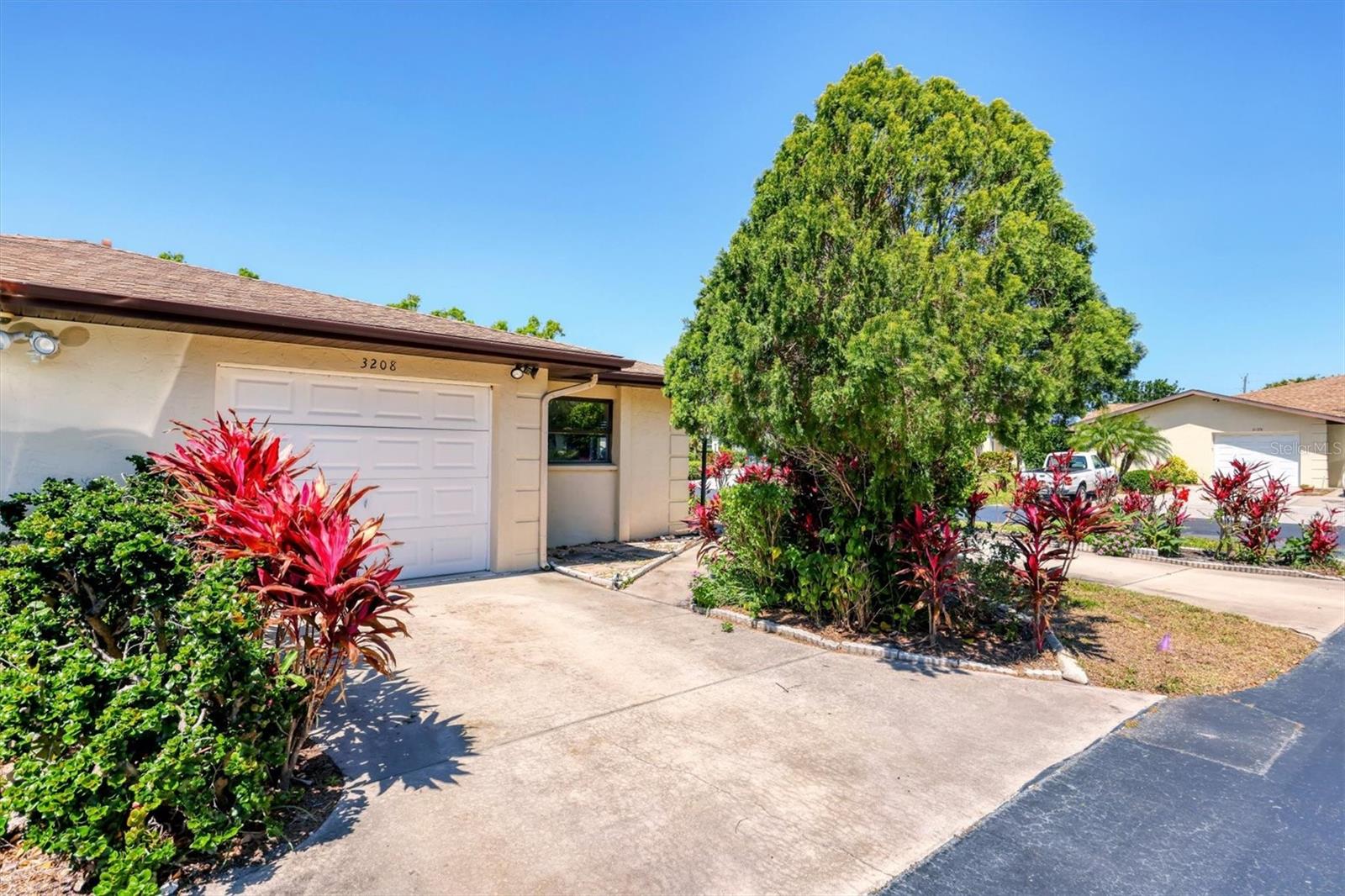 3208 VIVIENDA BLVD, BRADENTON, FL, 34207