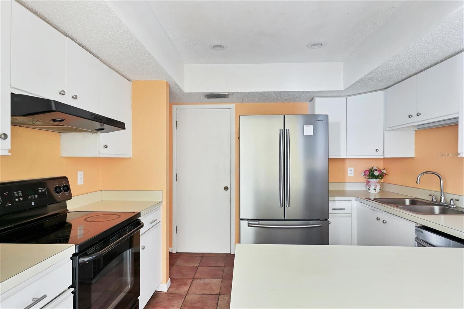 3208 VIVIENDA BLVD, BRADENTON, FL, 34207