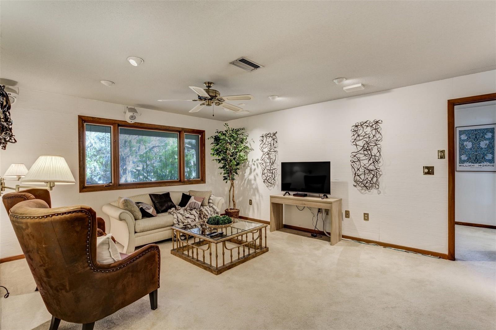 1672 WINDING CREEK RD, DUNEDIN, FL, 34698