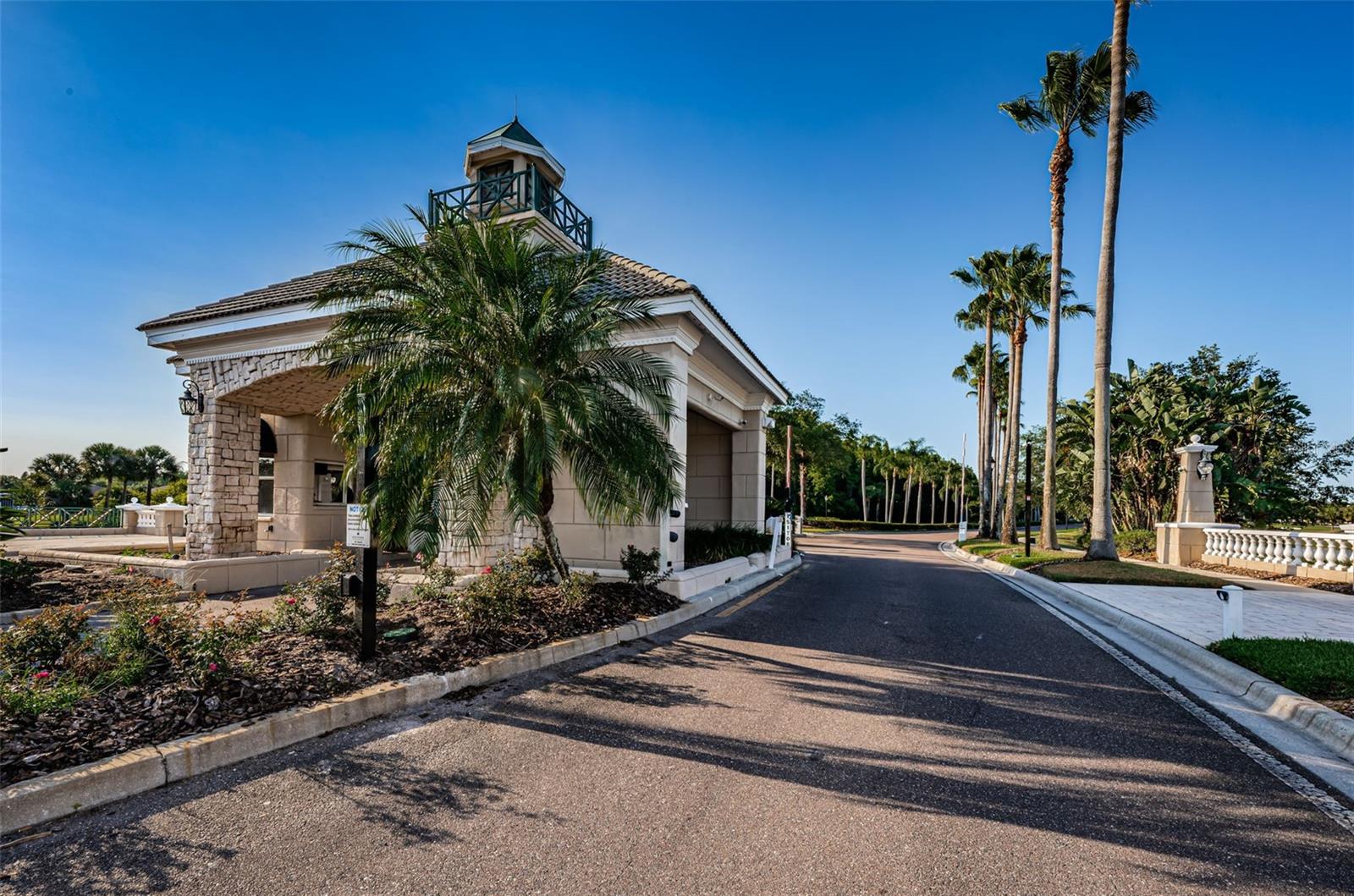 18186 SANDY POINTE DR, TAMPA, FL, 33647