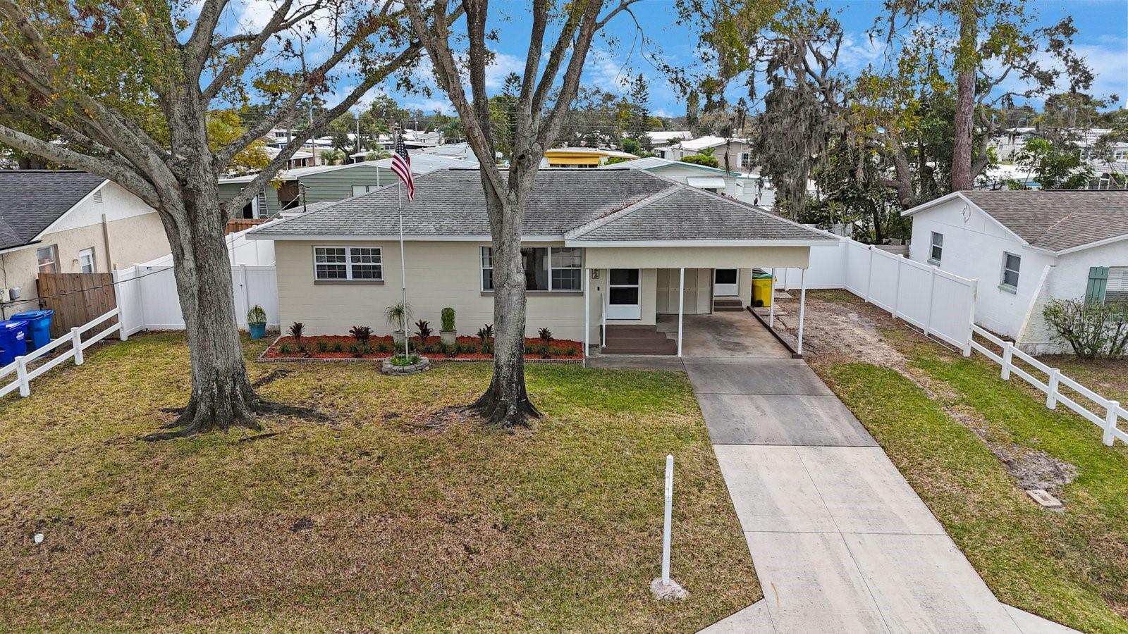 22 LAKE SHORE DR, PALM HARBOR, FL, 34684