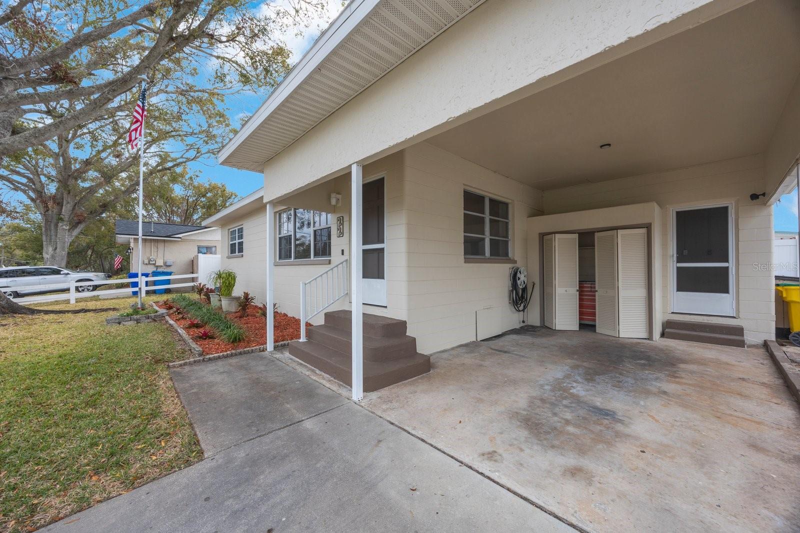 22 LAKE SHORE DR, PALM HARBOR, FL, 34684