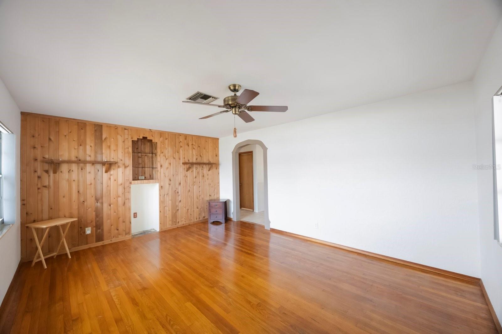 22 LAKE SHORE DR, PALM HARBOR, FL, 34684