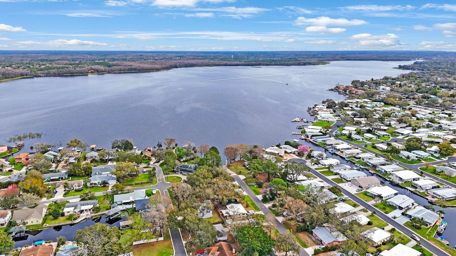 22 LAKE SHORE DR, PALM HARBOR, FL, 34684