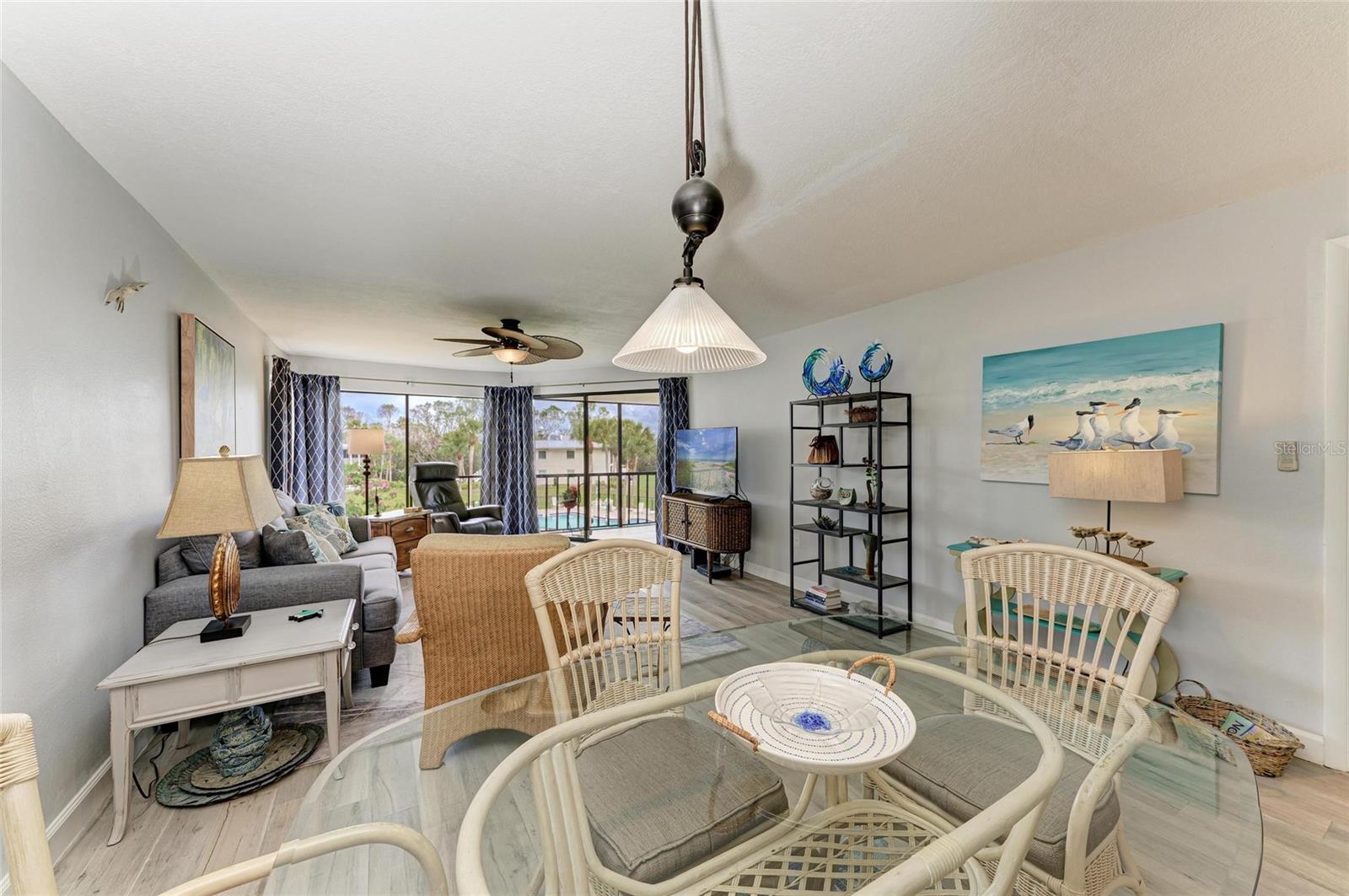 3805 E BAY DR #301, HOLMES BEACH, FL, 34217