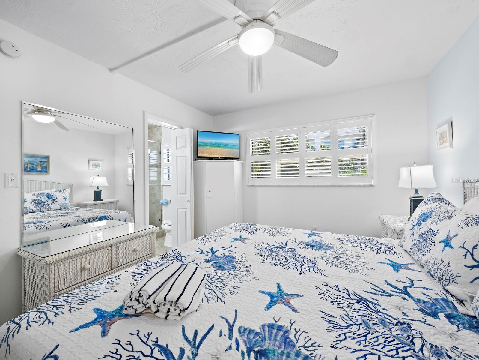 4621 GULF OF MEXICO DR #19B, LONGBOAT KEY, FL, 34228