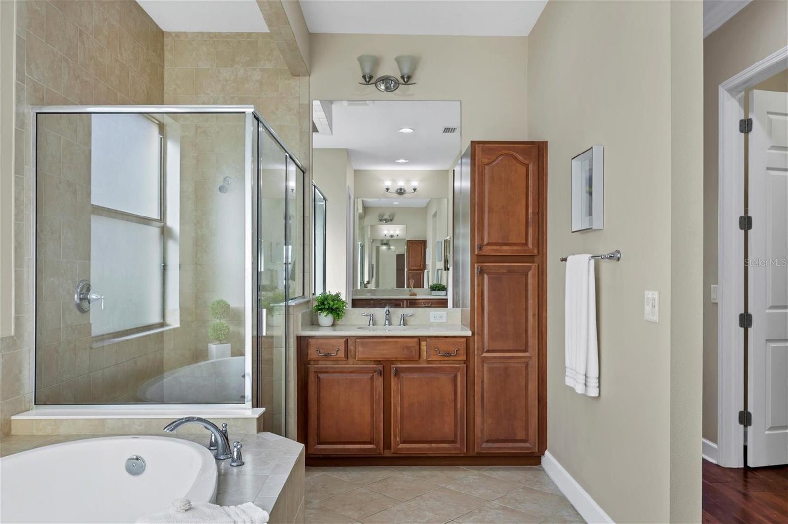 15606 LEVEN LINKS PL, LAKEWOOD RANCH, FL, 34202