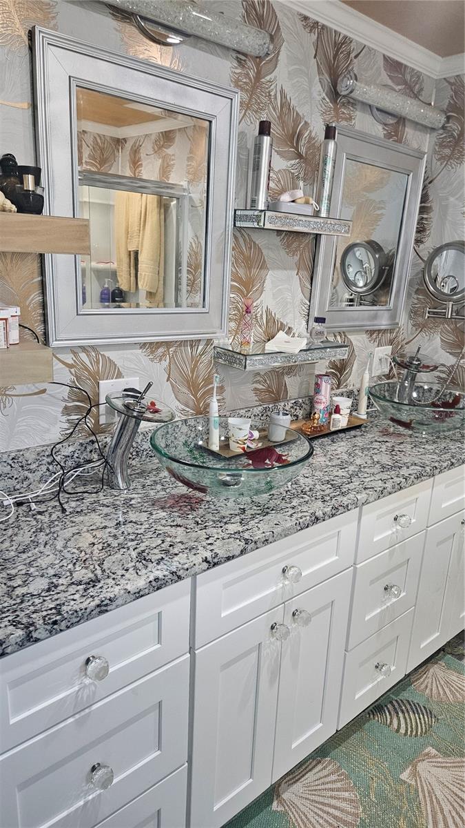 712 ROMA RD, VENICE, FL, 34285