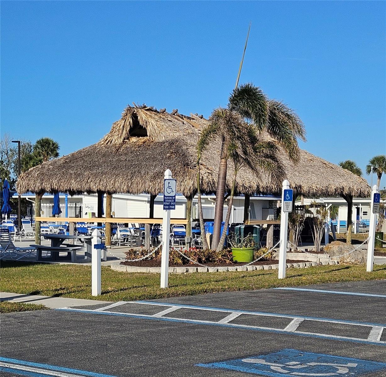 712 ROMA RD, VENICE, FL, 34285