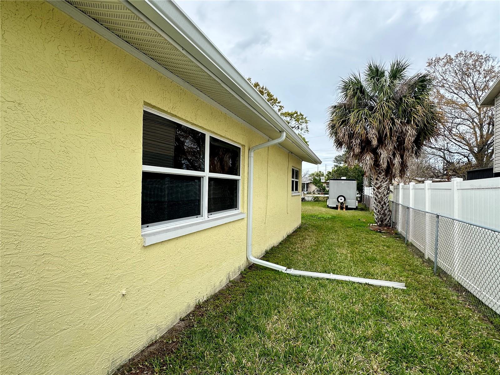 817 61ST AVE NE, ST PETERSBURG, FL, 33703