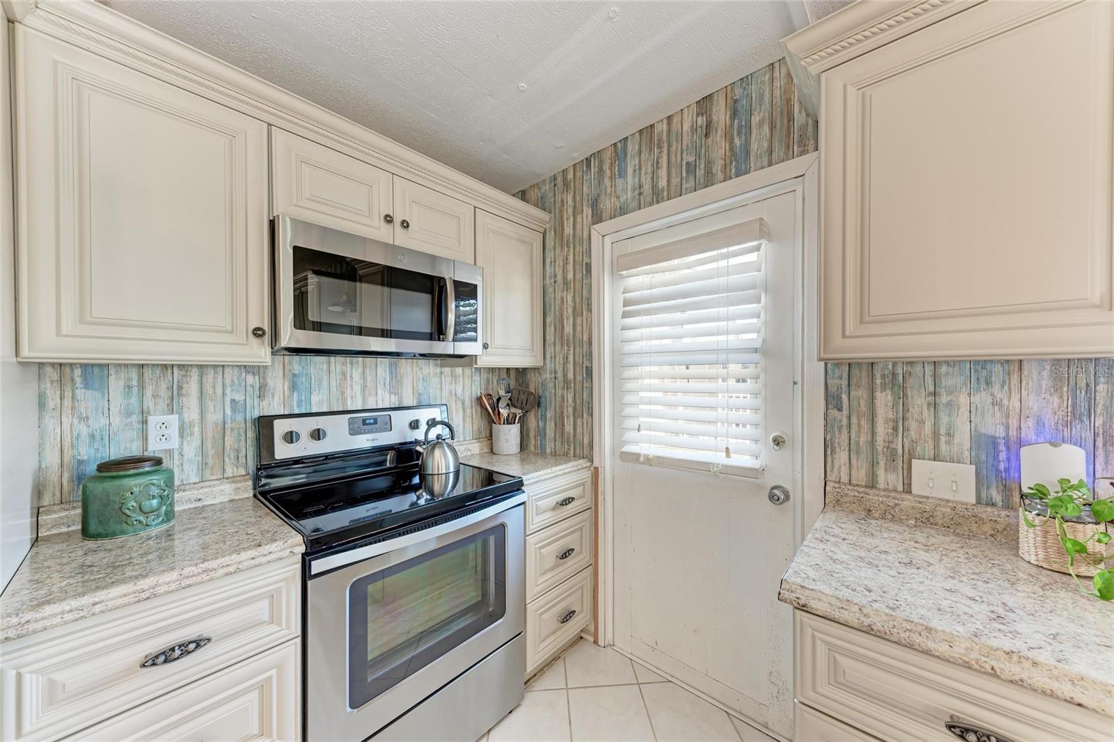 10315 CORTEZ RD W #17F, BRADENTON, FL, 34210