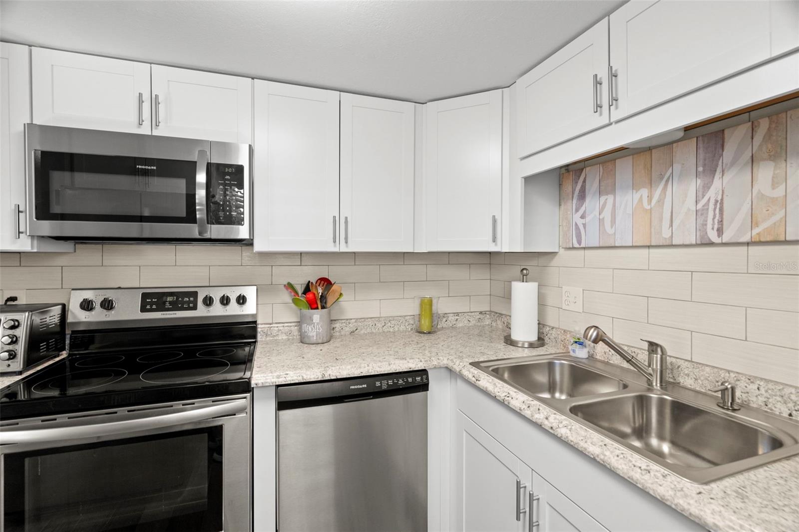 7701 STARKEY RD #737, SEMINOLE, FL, 33777