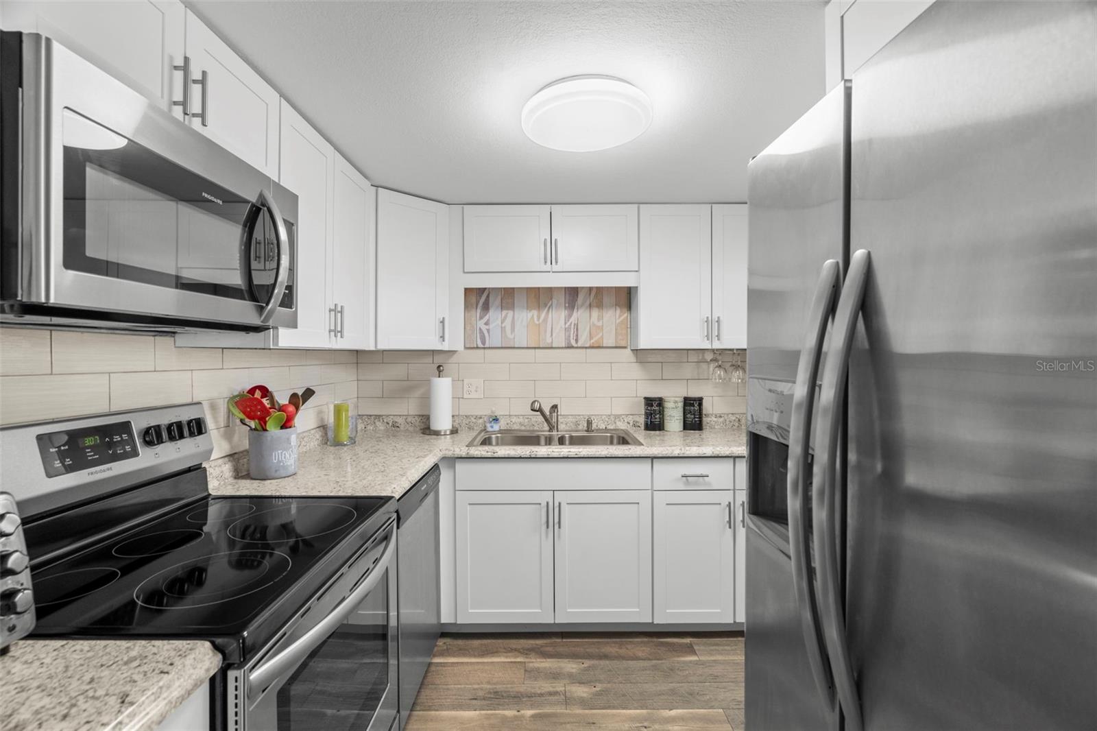 7701 STARKEY RD #737, SEMINOLE, FL, 33777