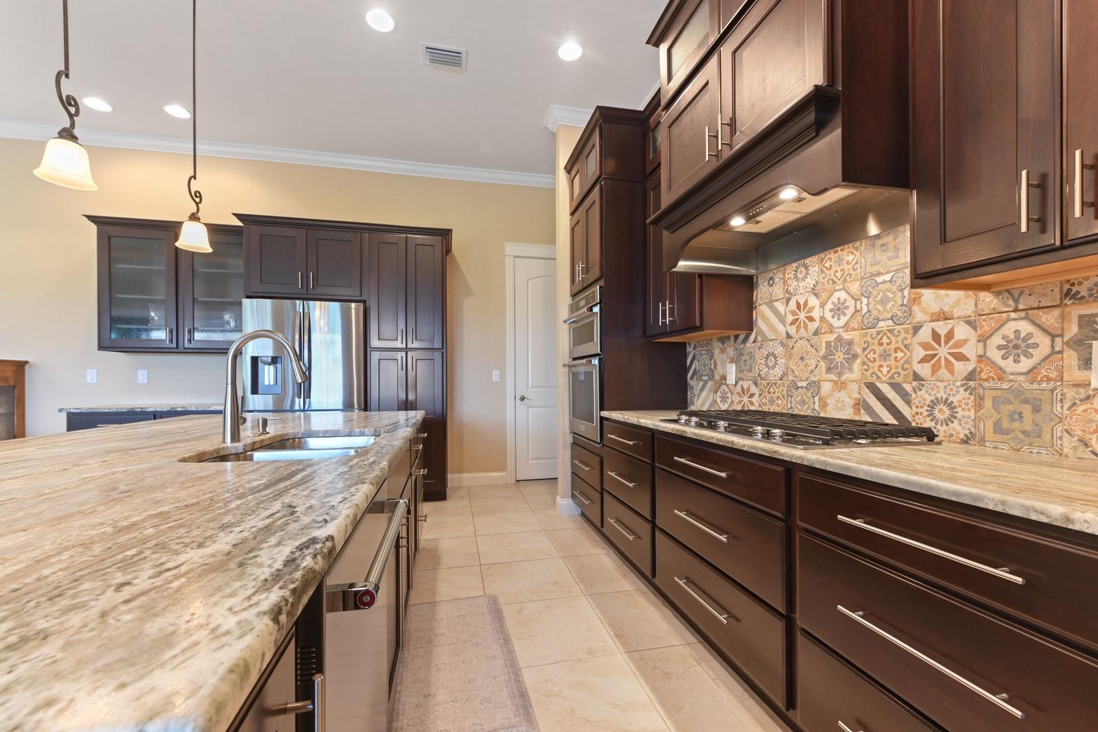 995 ROMANO KEY CIR, PUNTA GORDA, FL, 33955