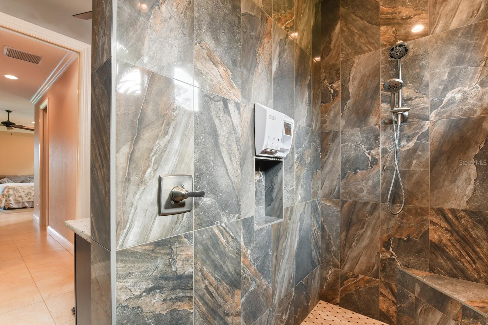 995 ROMANO KEY CIR, PUNTA GORDA, FL, 33955