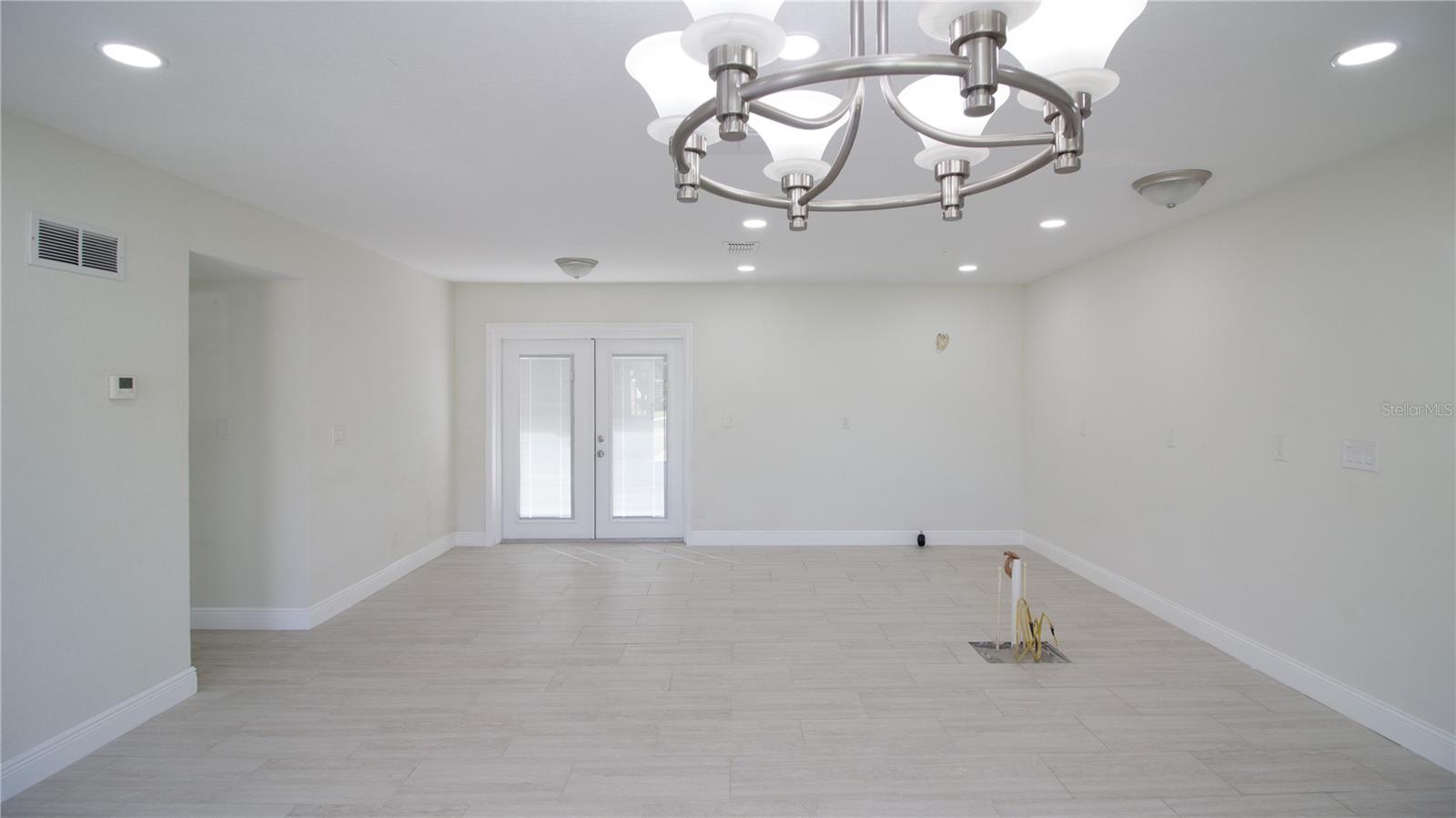 636 41ST AVE NE, ST PETERSBURG, FL, 33703