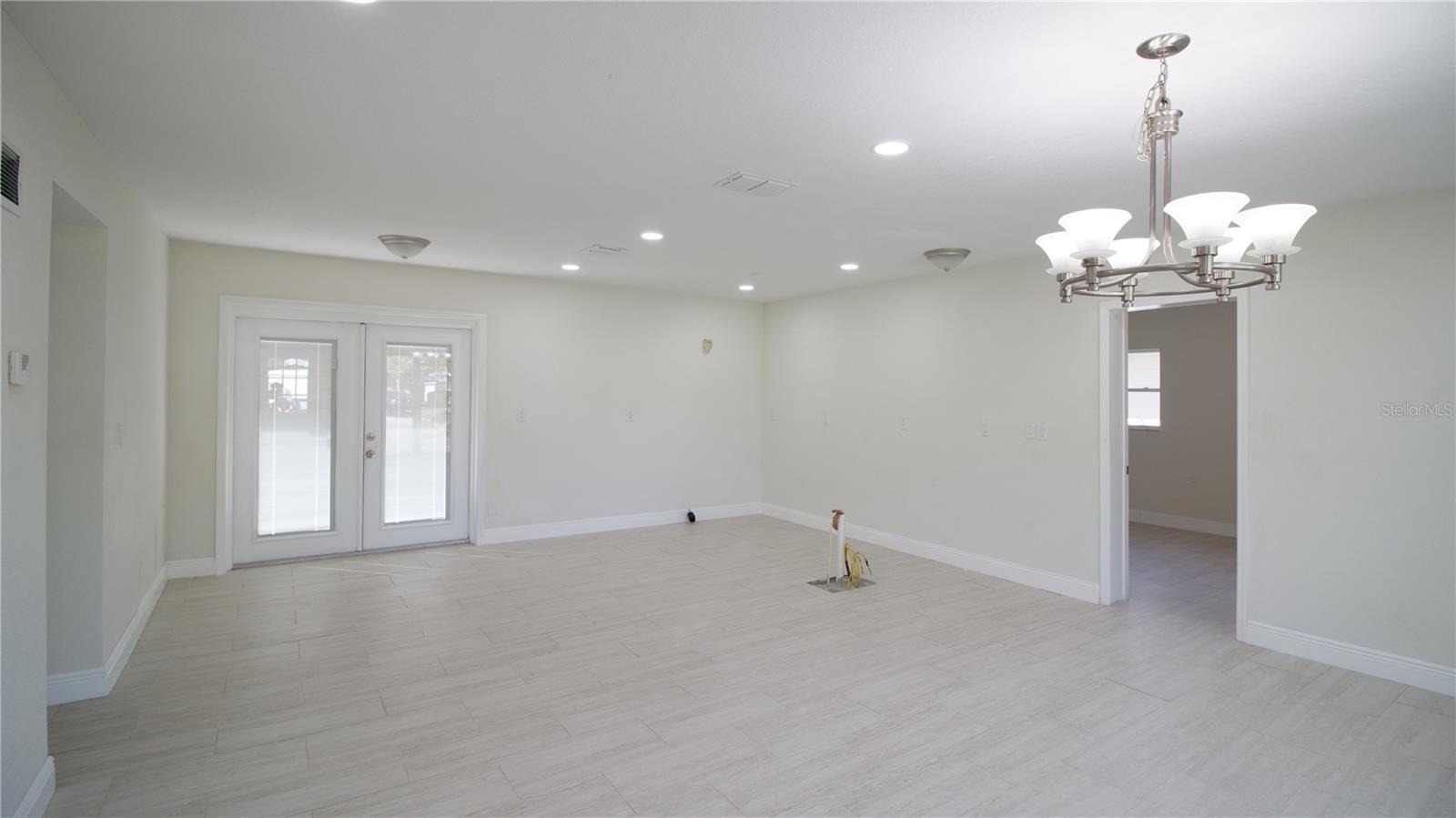 636 41ST AVE NE, ST PETERSBURG, FL, 33703
