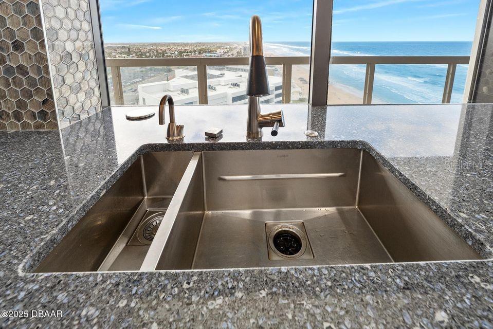 3000 N ATLANTIC AVE #11, DAYTONA BEACH, FL, 32118