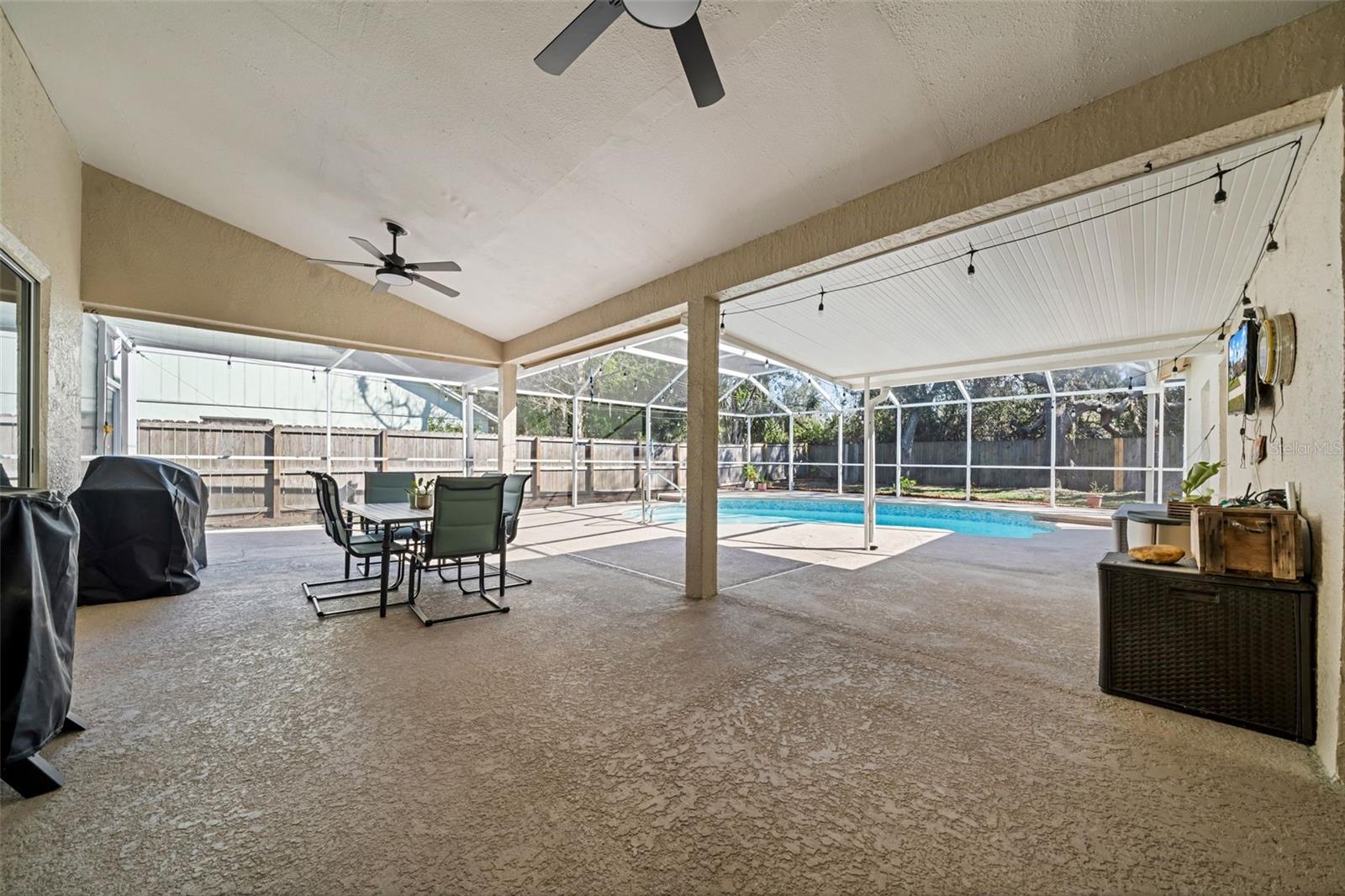 9720 GLENPOINTE DR, RIVERVIEW, FL, 33569