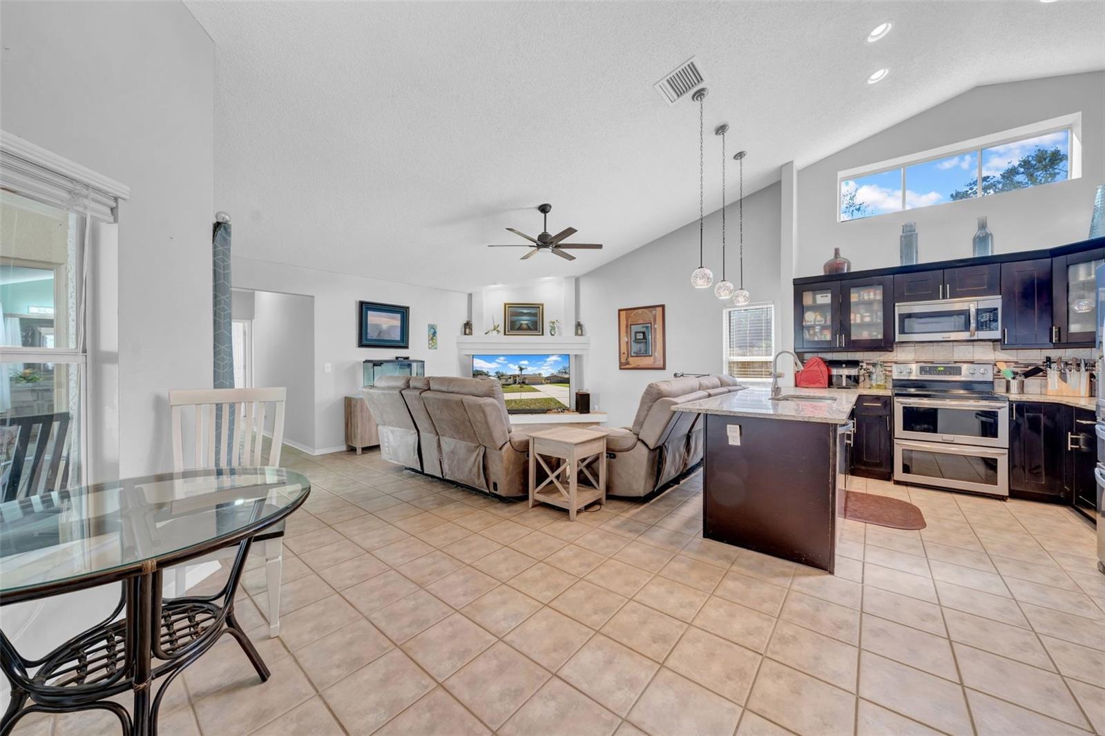 9720 GLENPOINTE DR, RIVERVIEW, FL, 33569