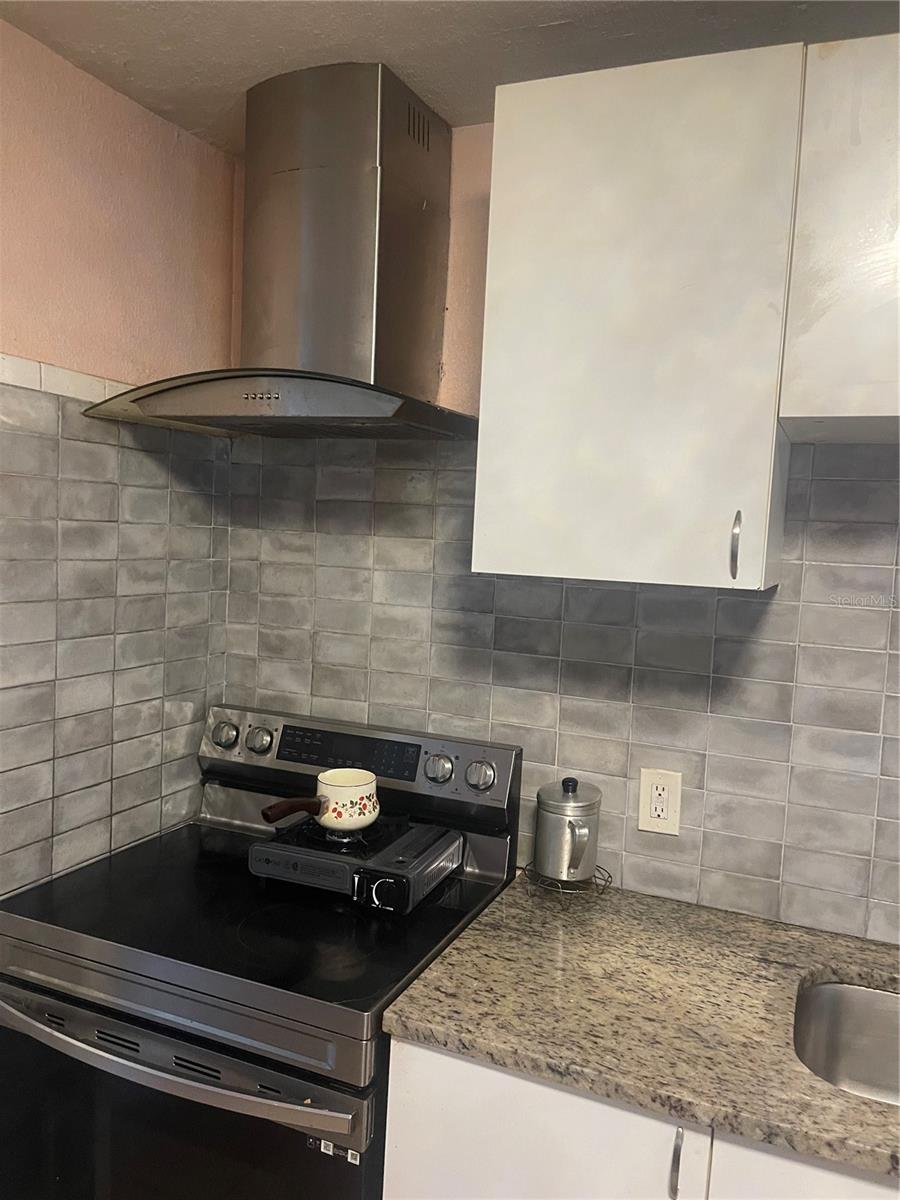 300 52ND ST S, ST PETERSBURG, FL, 33707