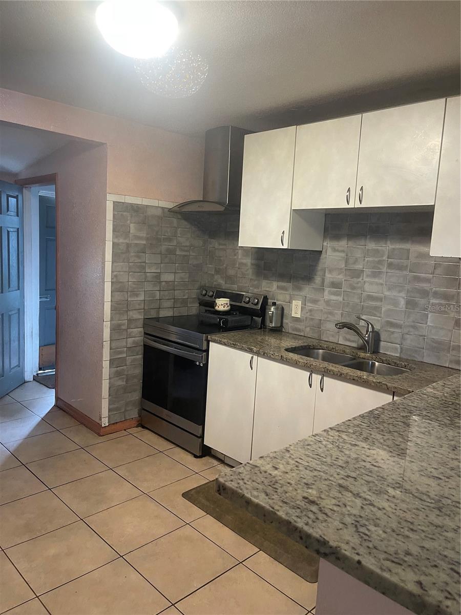 300 52ND ST S, ST PETERSBURG, FL, 33707