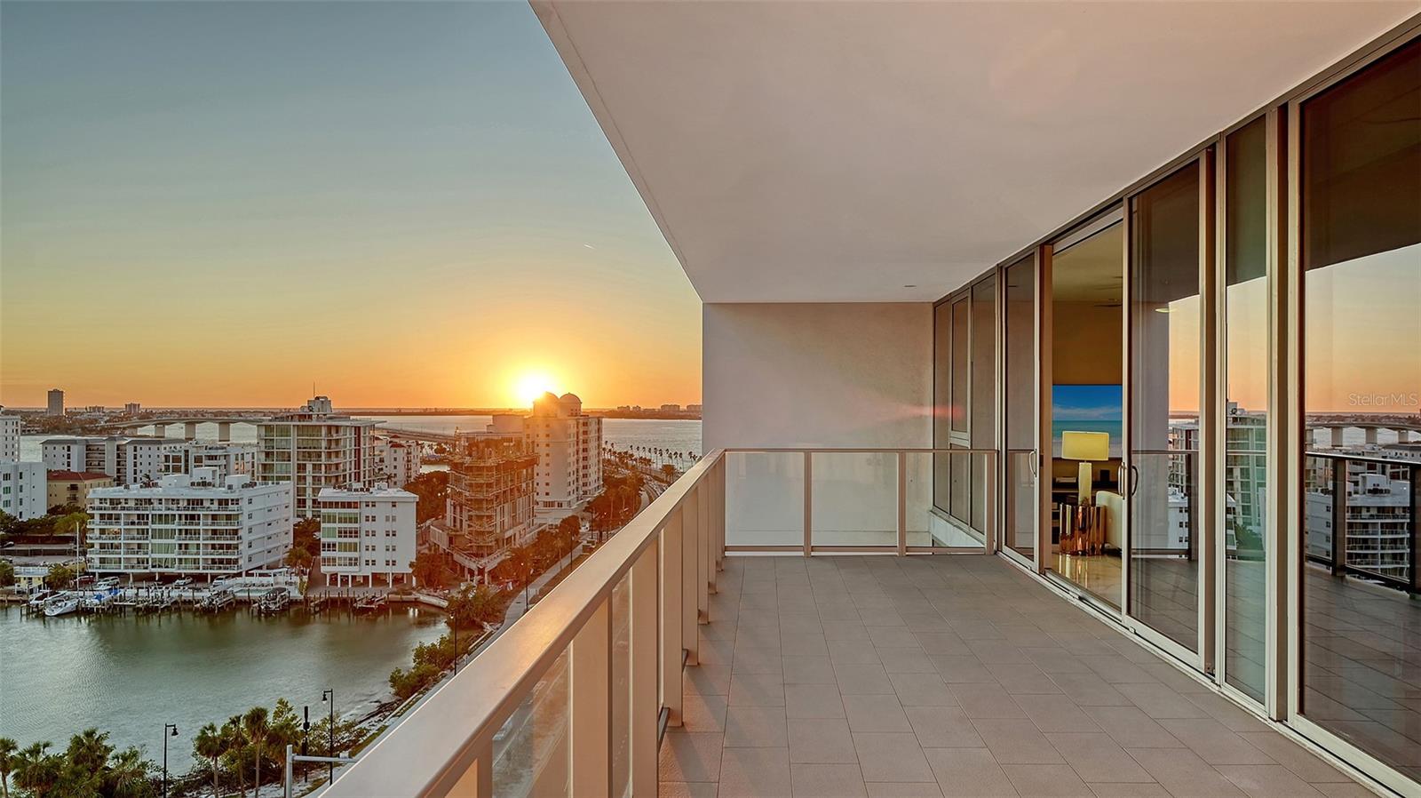 1155 N GULFSTREAM AVE #1107, SARASOTA, FL, 34236