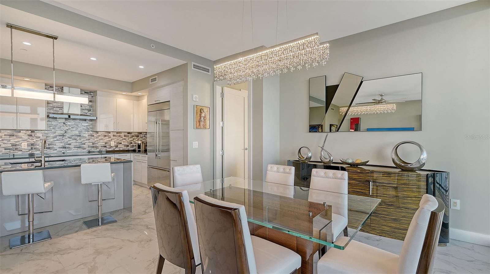 1155 N GULFSTREAM AVE #1107, SARASOTA, FL, 34236