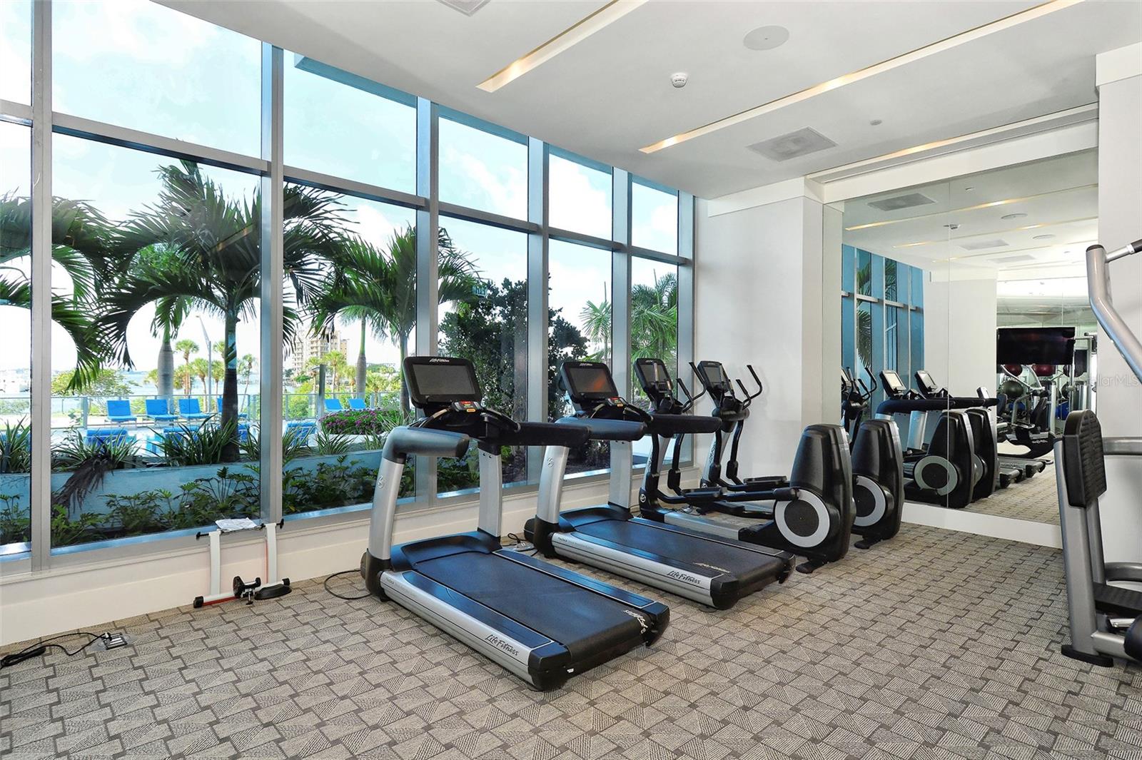 1155 N GULFSTREAM AVE #1107, SARASOTA, FL, 34236