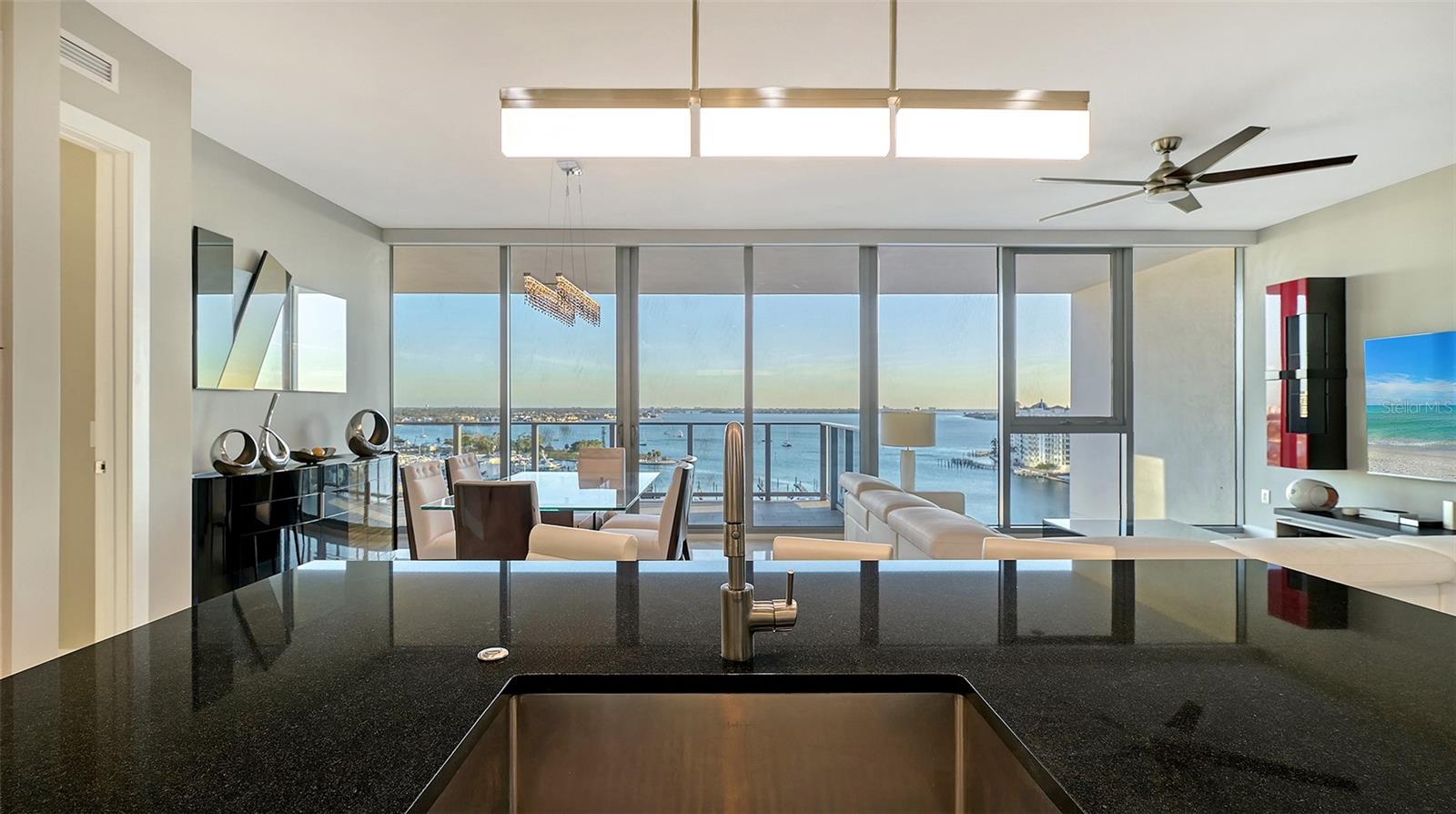 1155 N GULFSTREAM AVE #1107, SARASOTA, FL, 34236