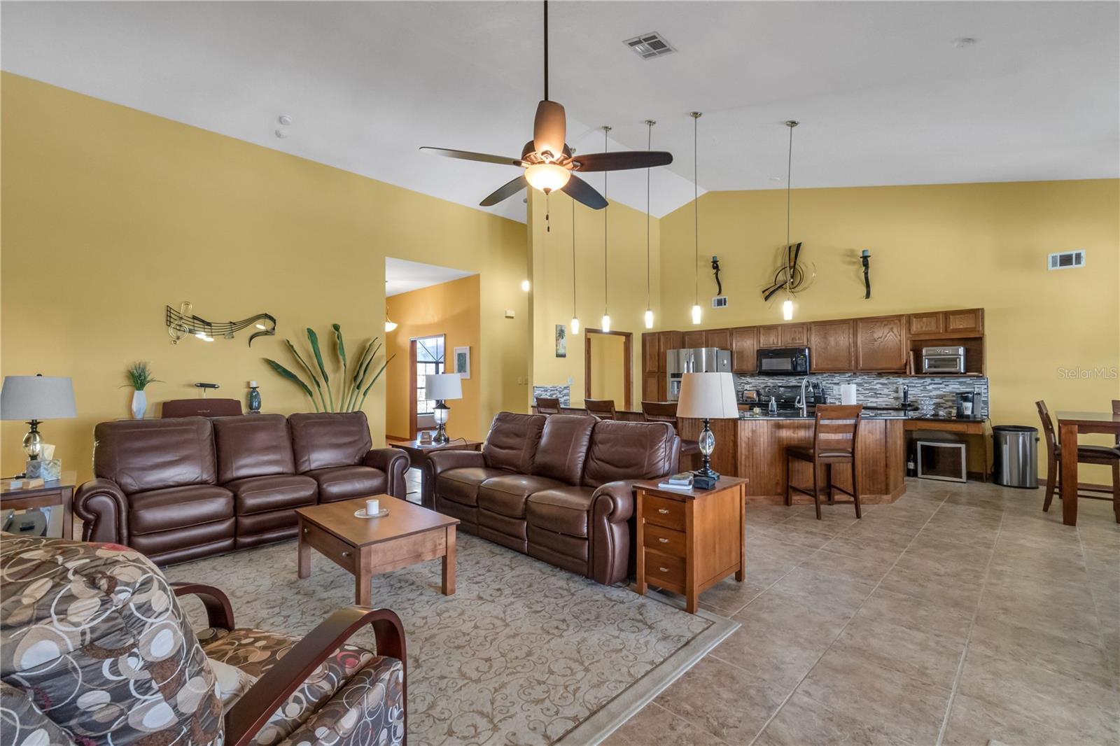 2825 LAKE TOHOPEKALIGA BLVD, KISSIMMEE, FL, 34746