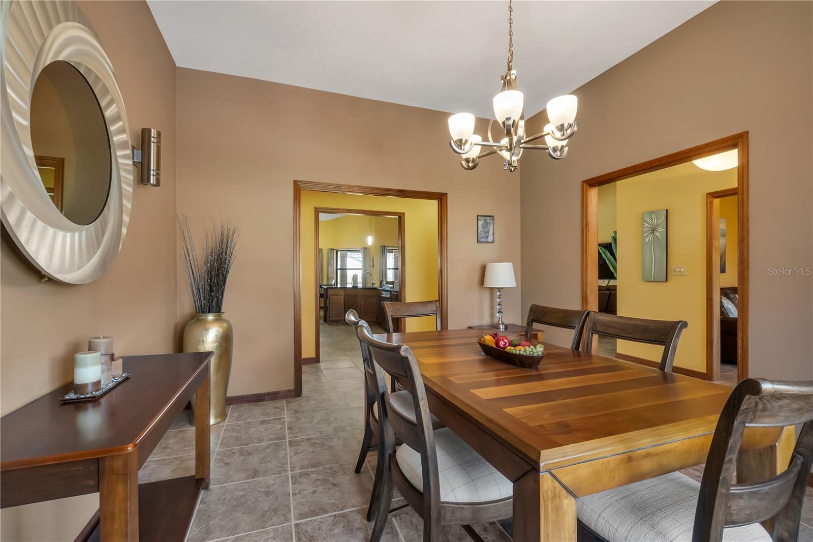 2825 LAKE TOHOPEKALIGA BLVD, KISSIMMEE, FL, 34746