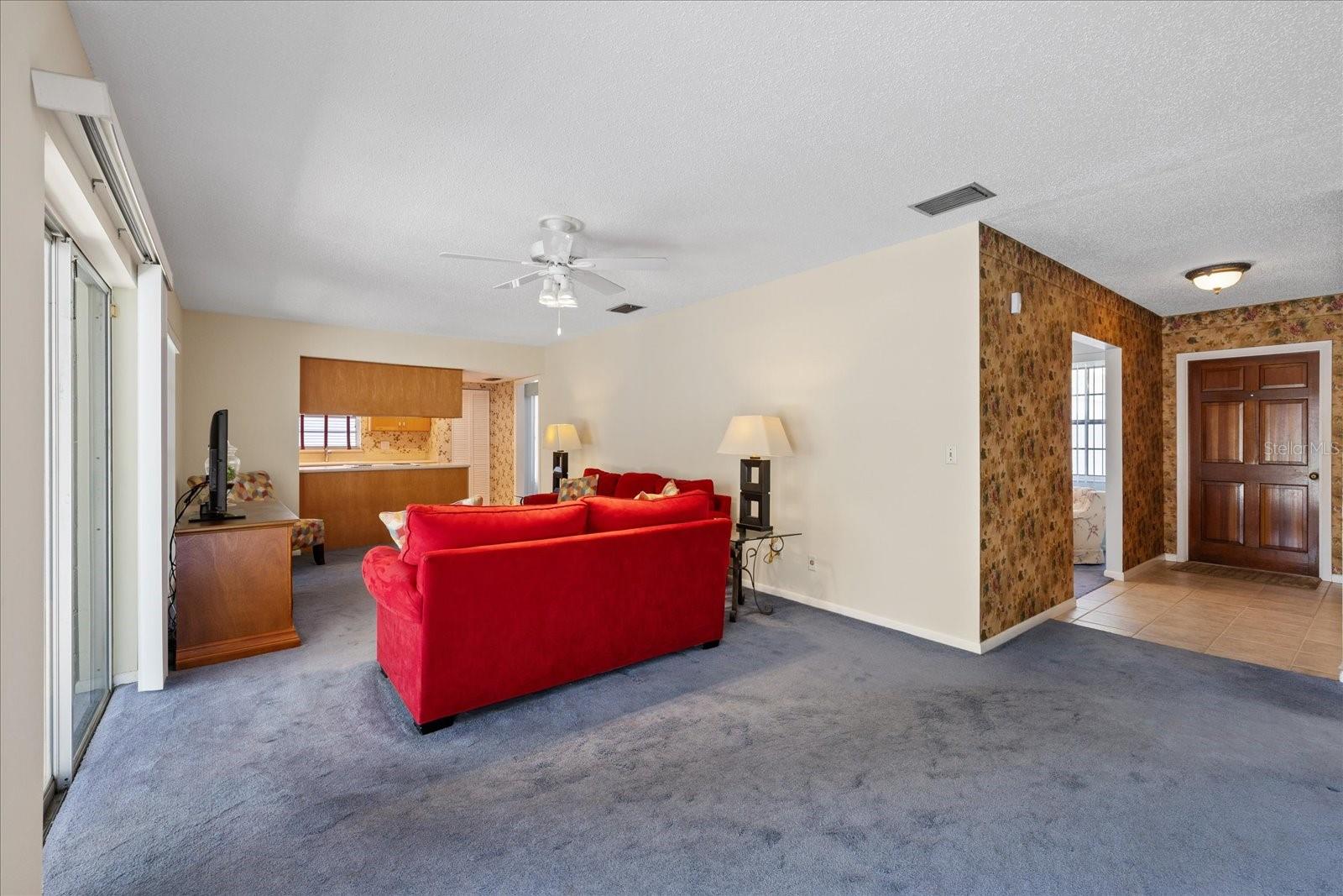 14019 BRIARDALE LN, TAMPA, FL, 33618