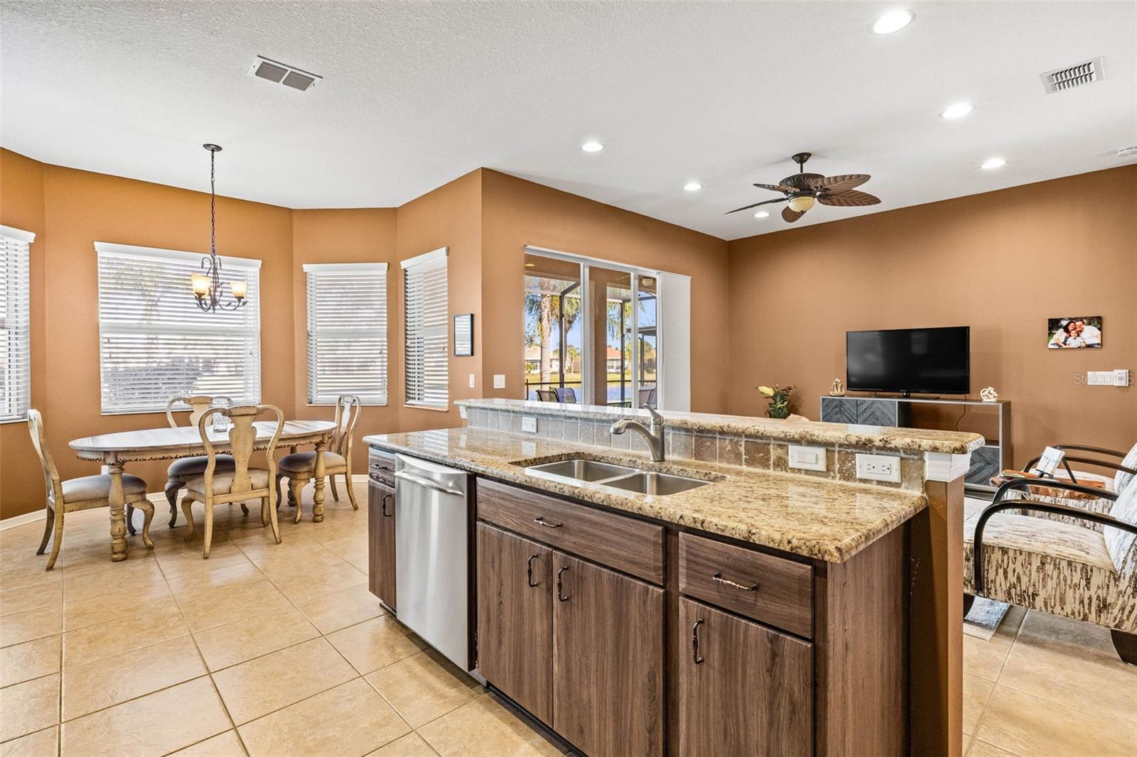 16023 GOLDEN LAKES DR, WIMAUMA, FL, 33598