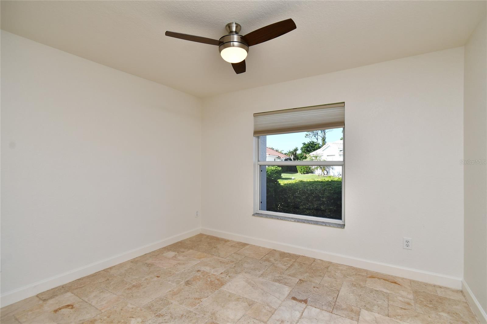 2040 KING TARPON DR, PUNTA GORDA, FL, 33955