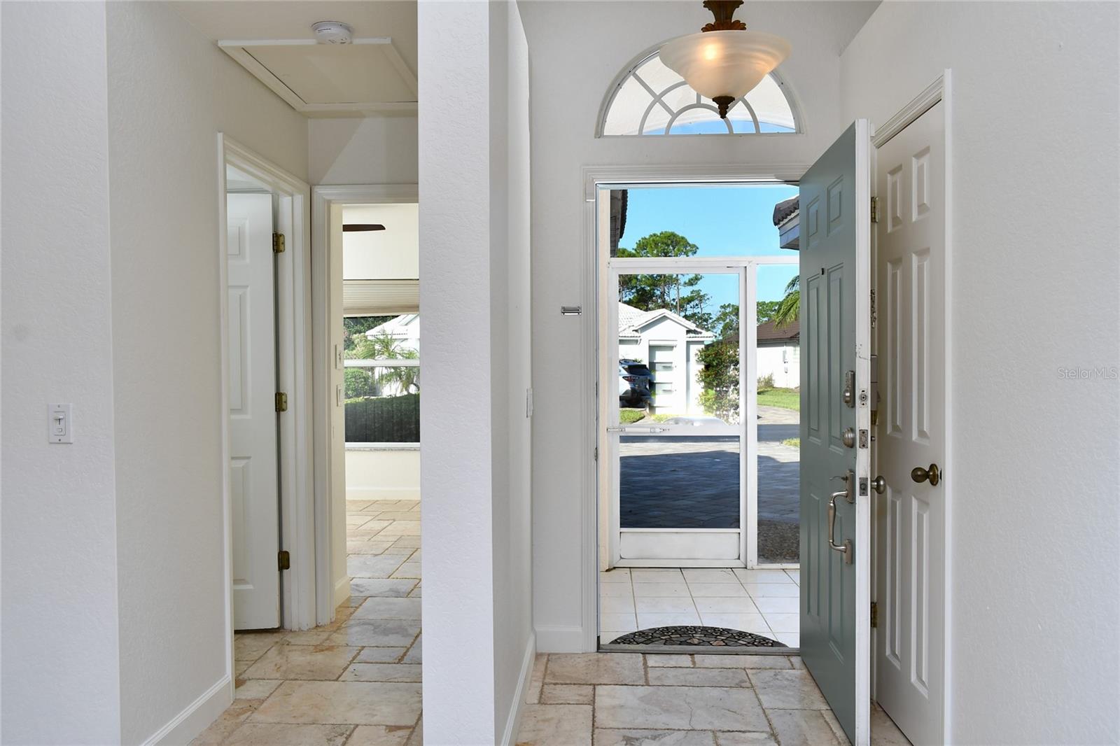 2040 KING TARPON DR, PUNTA GORDA, FL, 33955