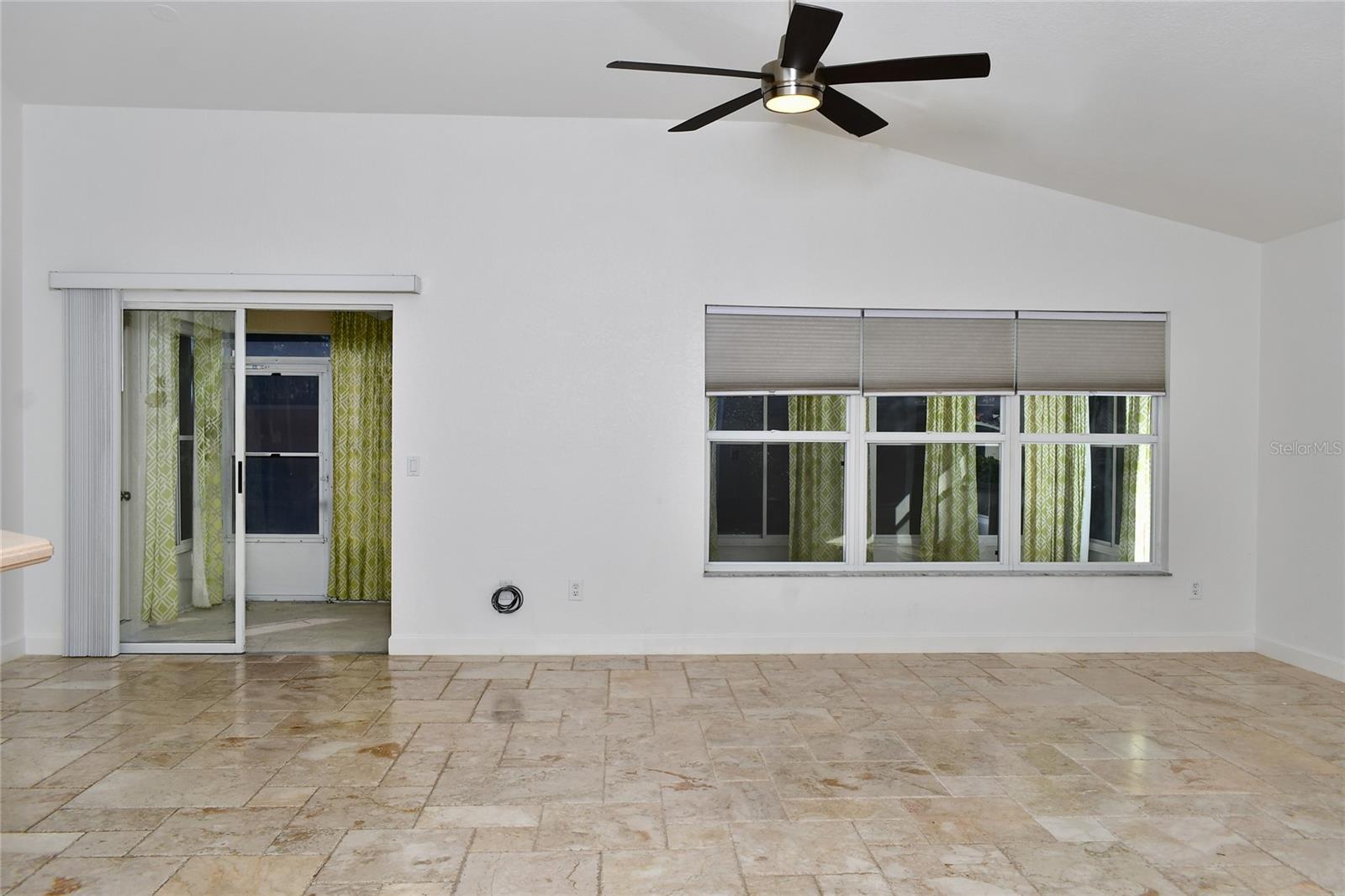 2040 KING TARPON DR, PUNTA GORDA, FL, 33955