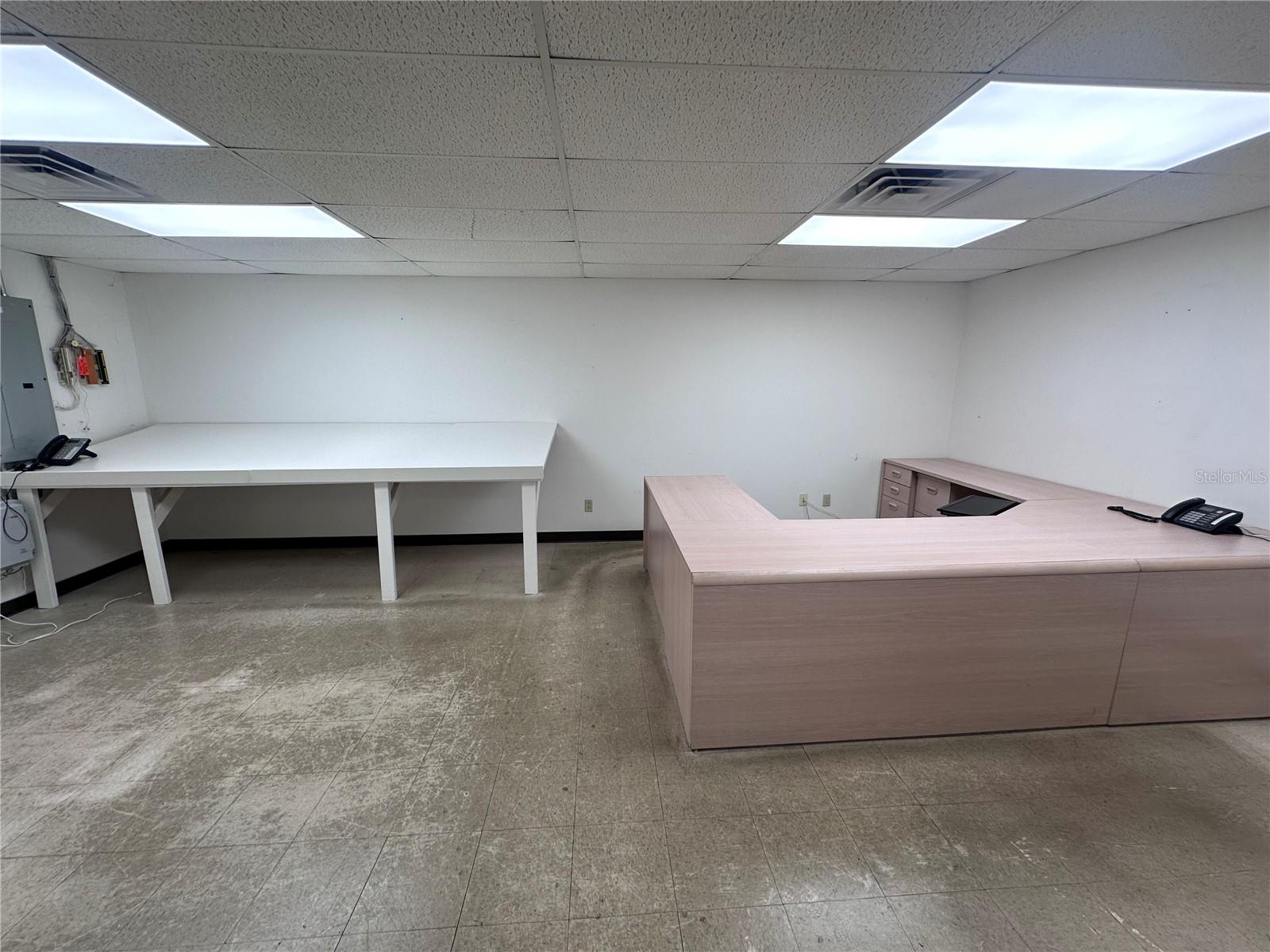 2427 PORTER LAKE DR #104, SARASOTA, FL, 34240
