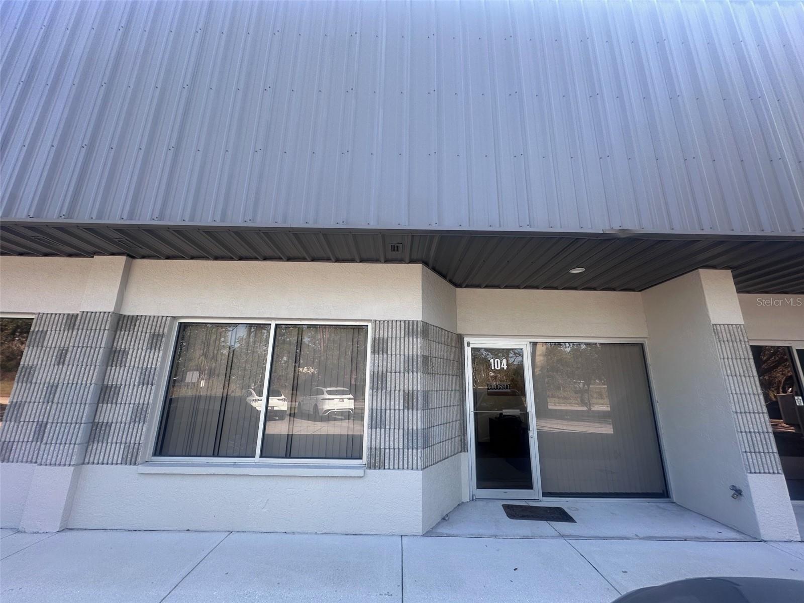 2427 PORTER LAKE DR #104, SARASOTA, FL, 34240
