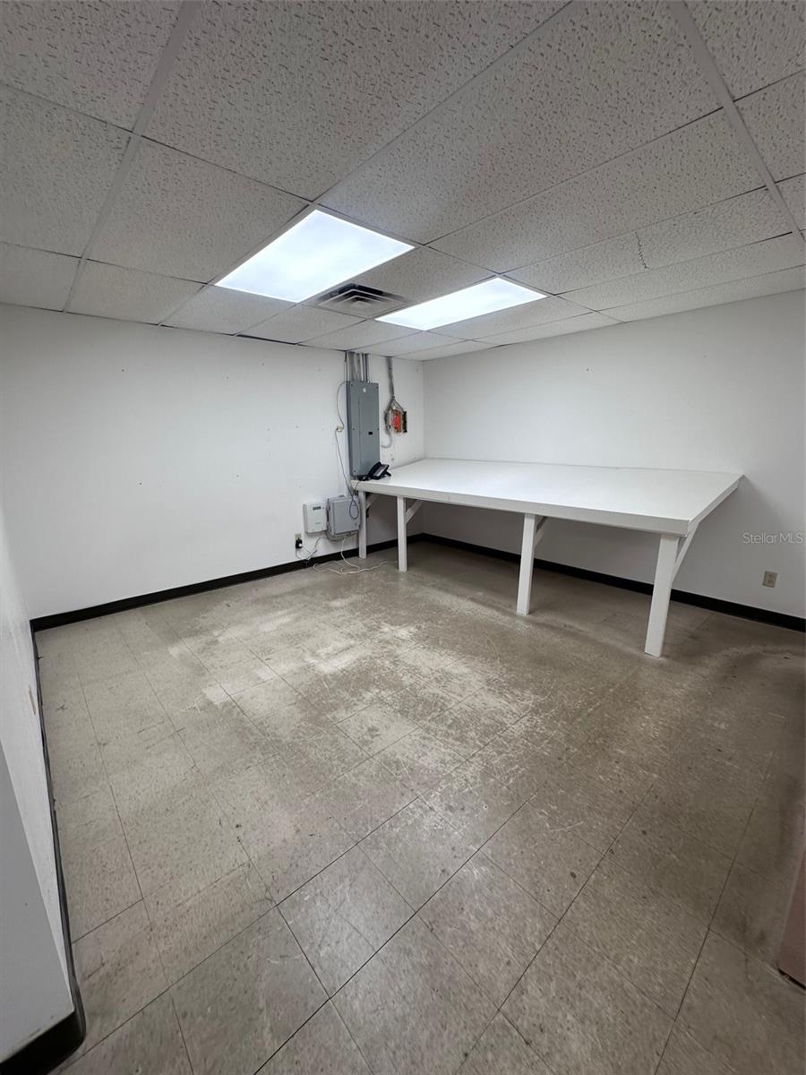 2427 PORTER LAKE DR #104, SARASOTA, FL, 34240