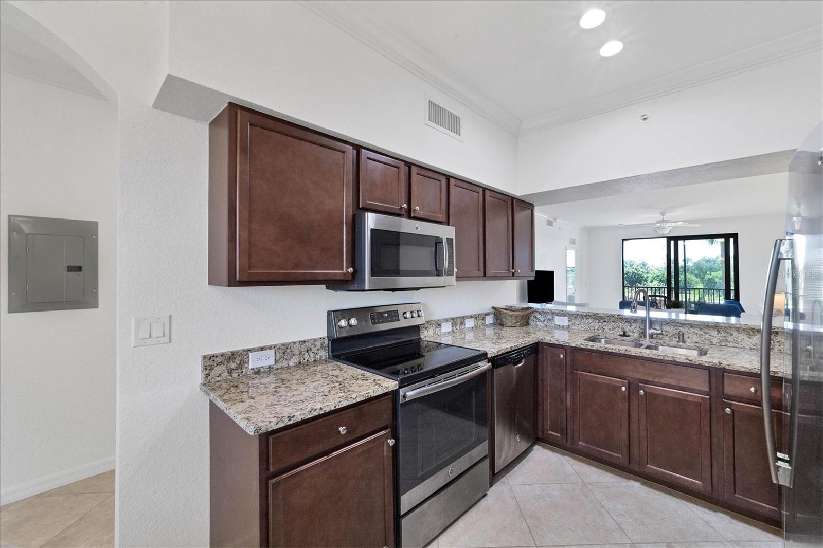 16804 VARDON TER #305, LAKEWOOD RANCH, FL, 34211