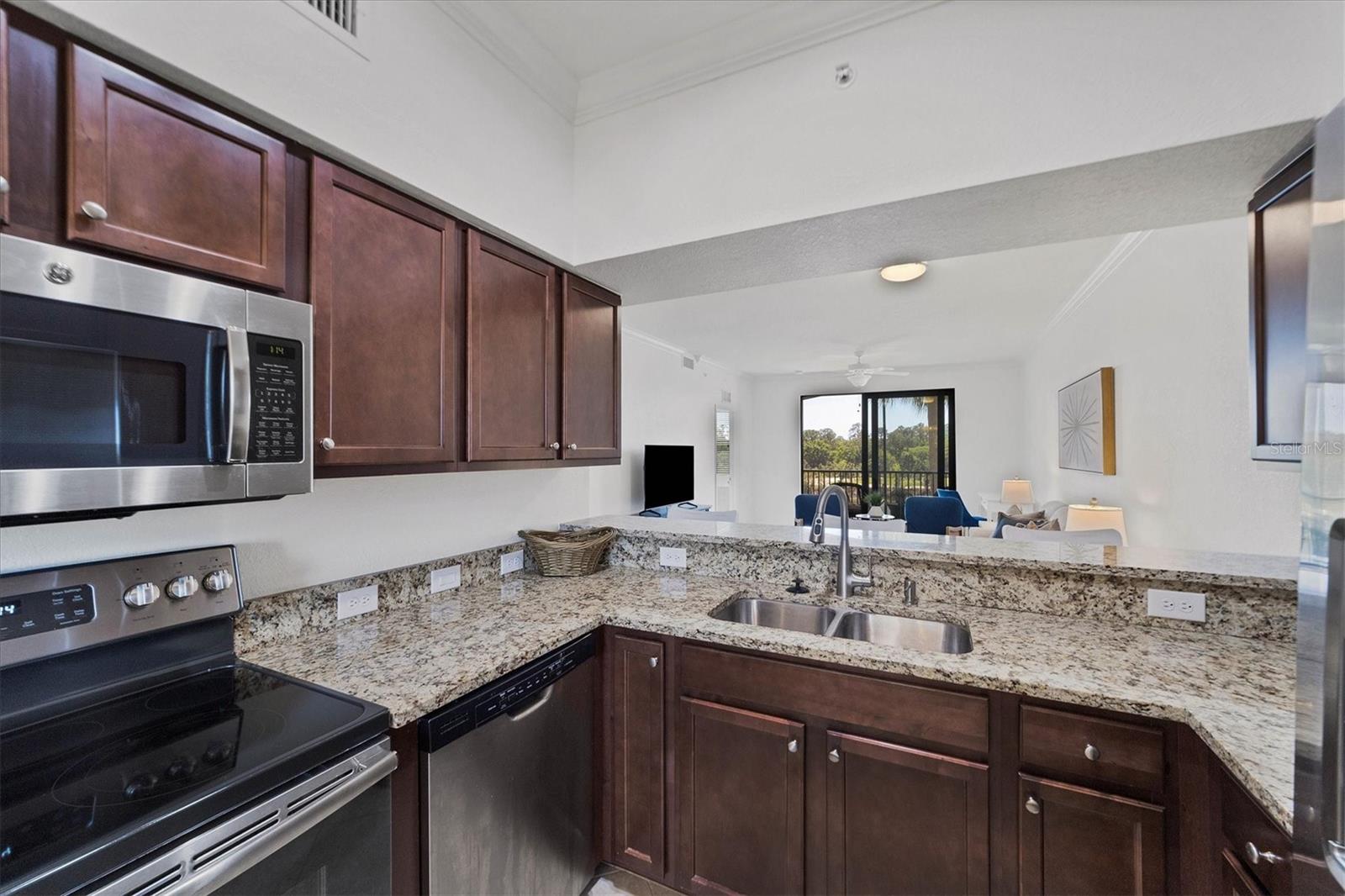 16804 VARDON TER #305, LAKEWOOD RANCH, FL, 34211