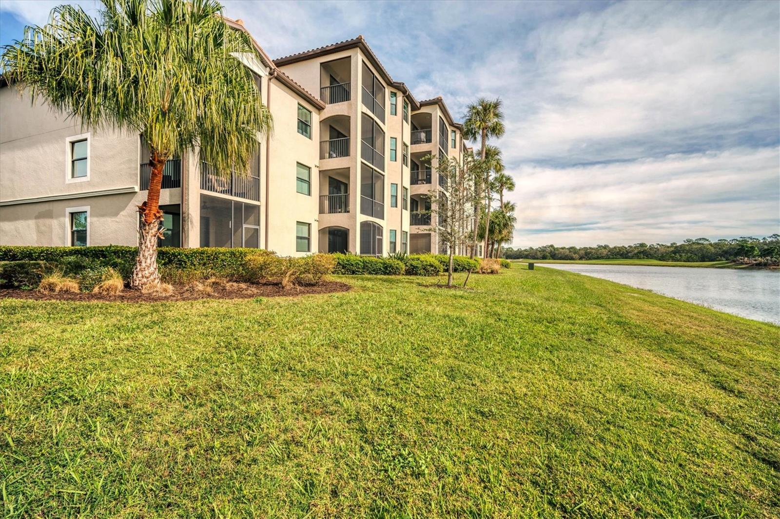 16804 VARDON TER #305, LAKEWOOD RANCH, FL, 34211