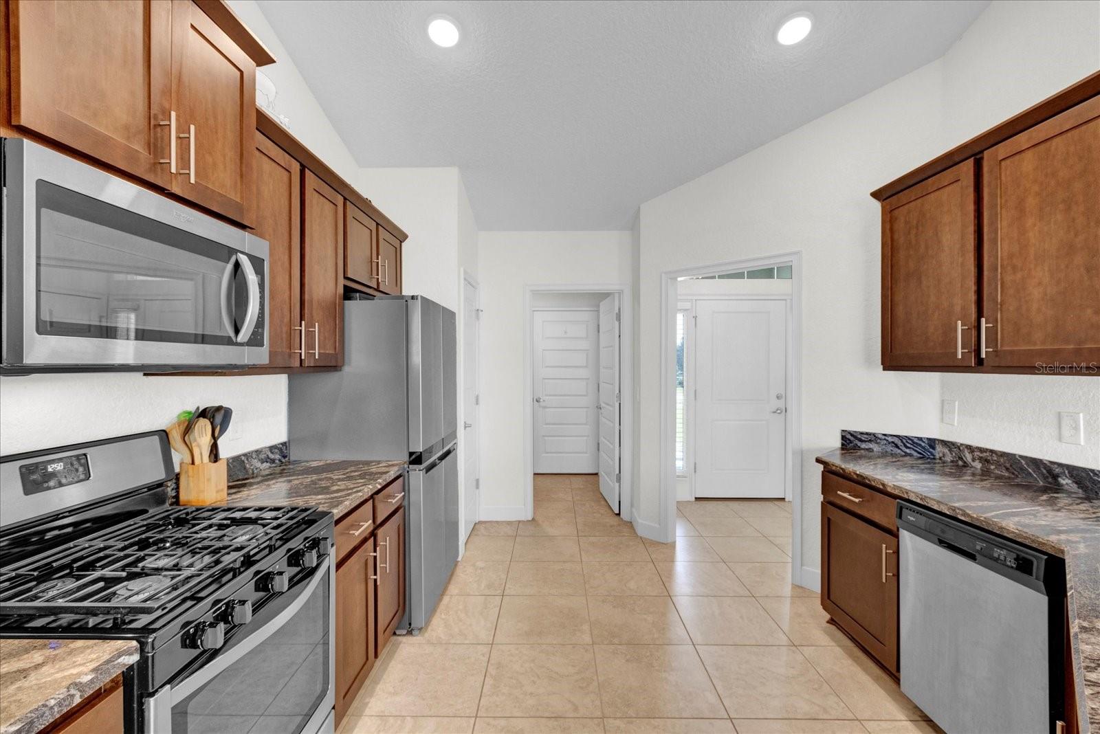 9750 PEPPER TREE PL, WILDWOOD, FL, 34785