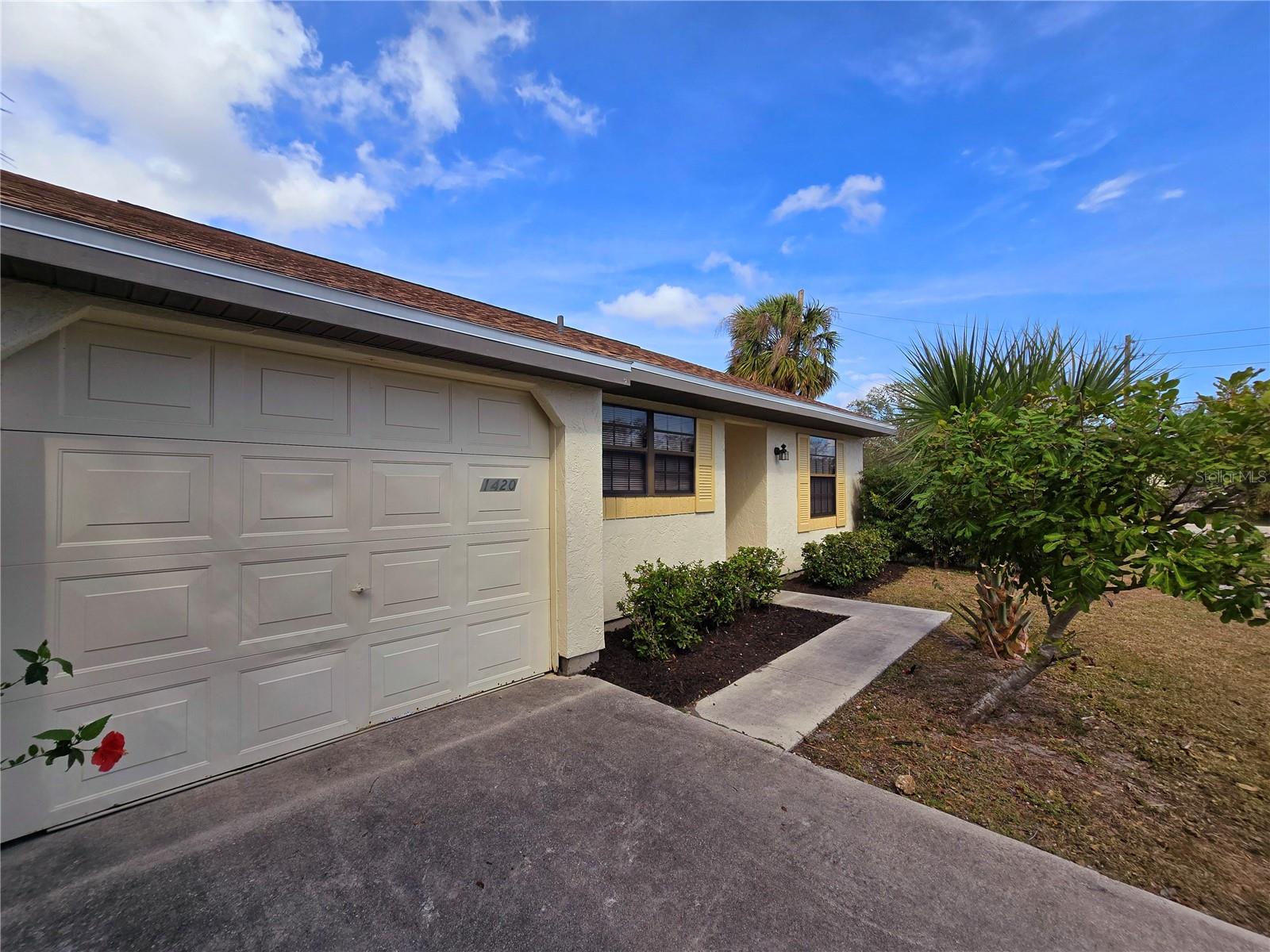 1420 W CORKTREE CIR, PORT CHARLOTTE, FL, 33952
