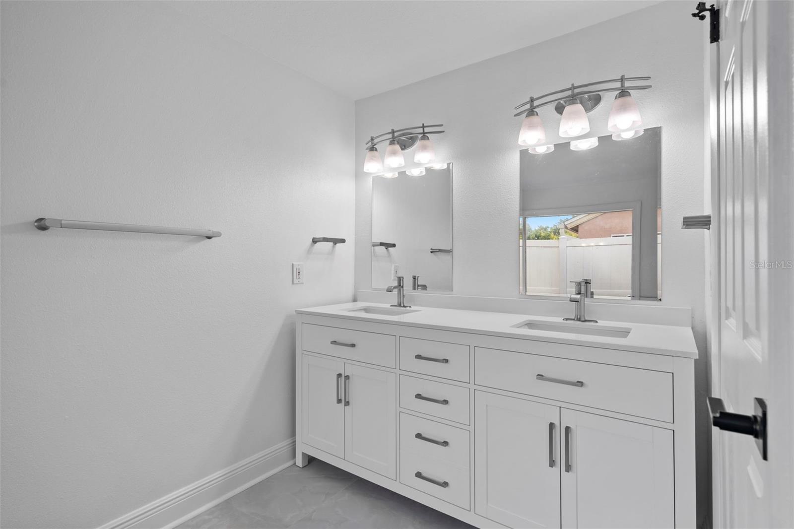 211 S DEERWOOD AVE, ORLANDO, FL, 32825